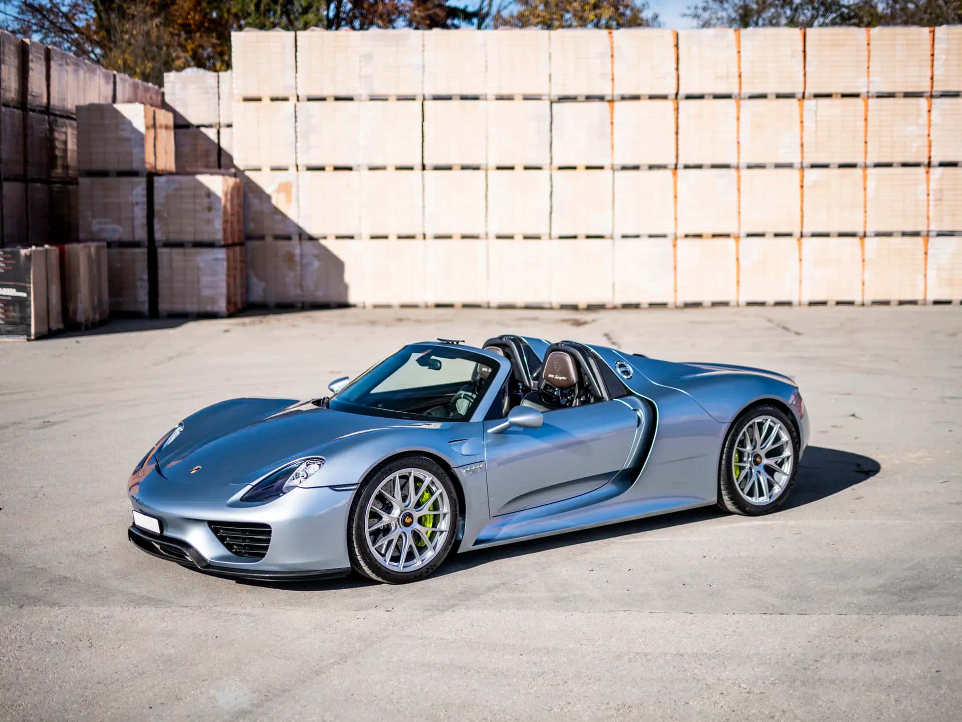 2015 Porsche 918 Spyder sold for $1,001,000