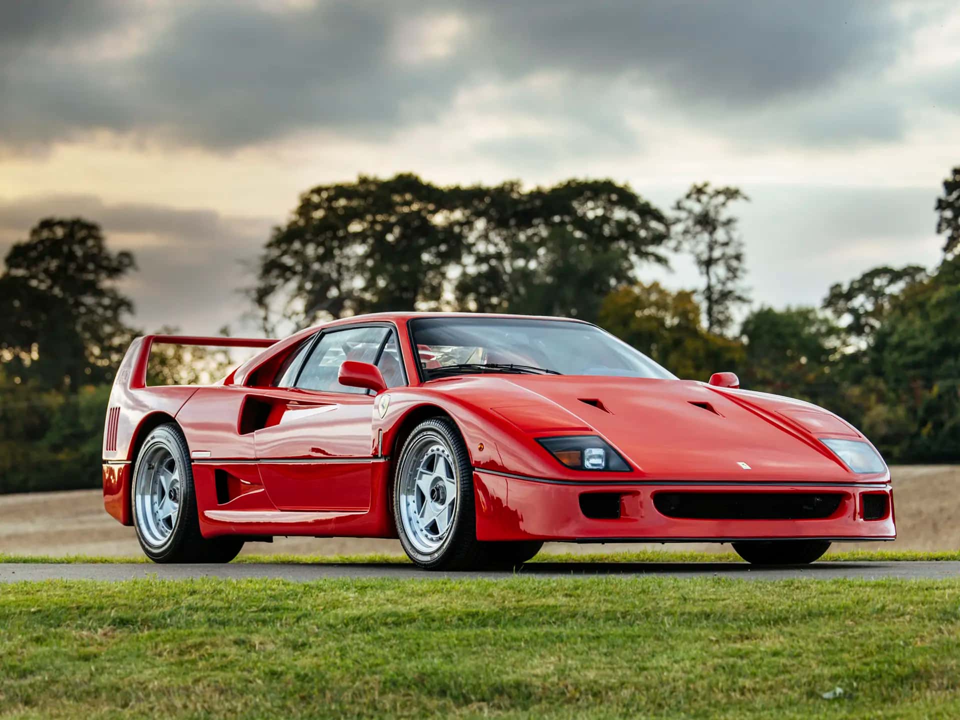 1991 Ferrari F40 sold for £1,411,250