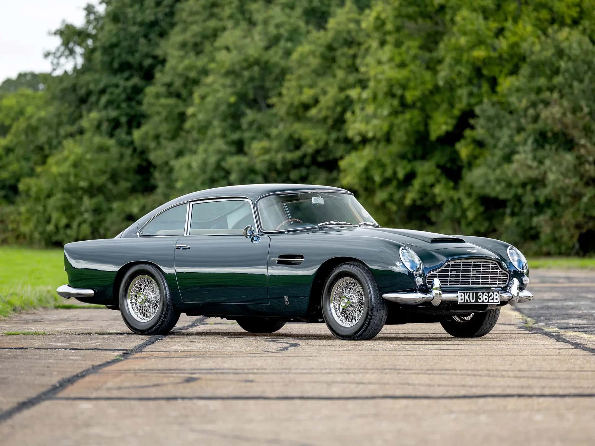 1964 Aston Martin DB5 sold for £0