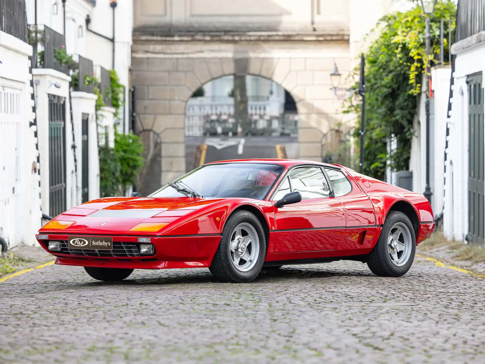 1981 Ferrari 512 BBi sold for £258,125
