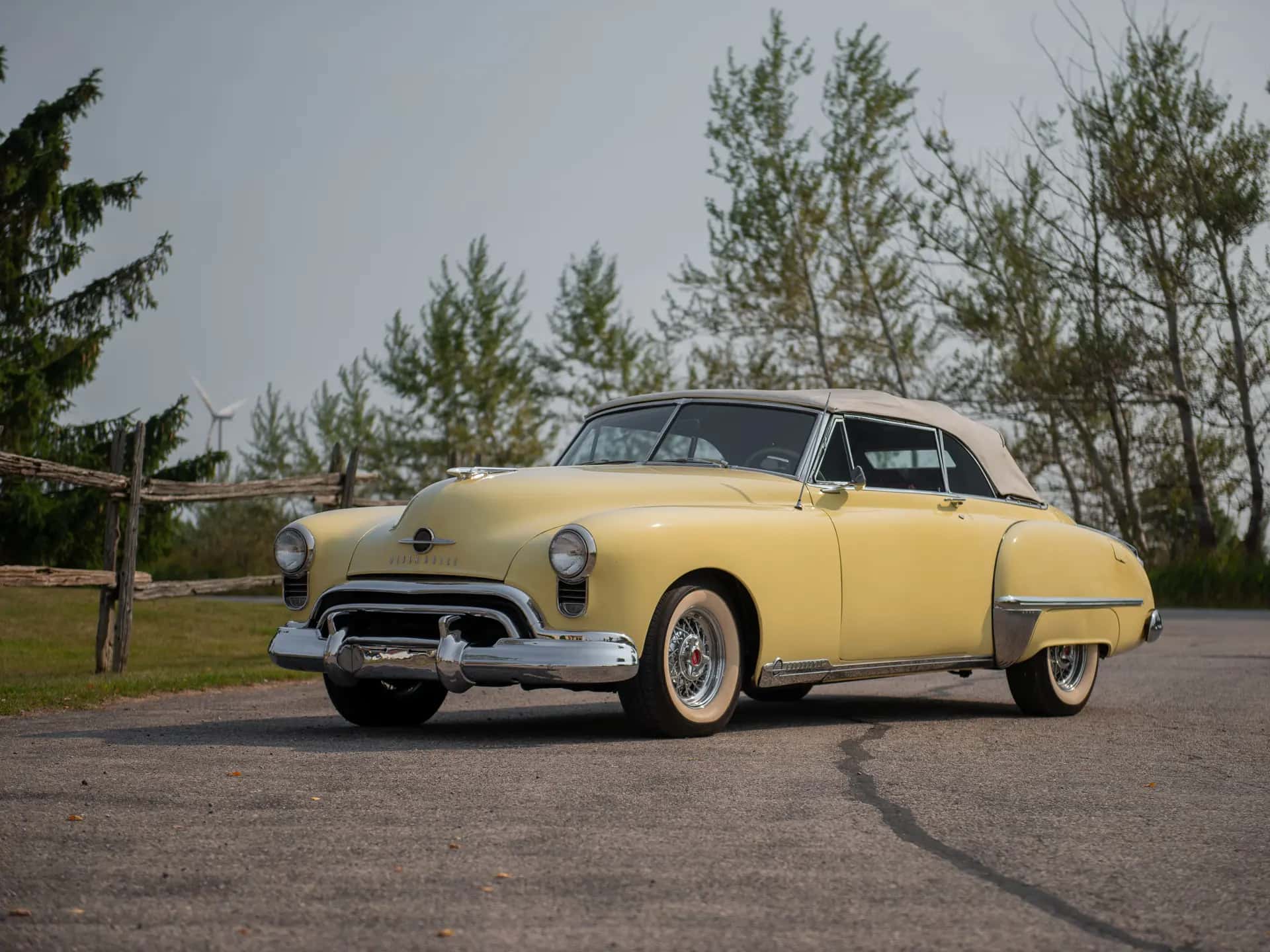 1949 Oldsmobile Futuramic 98 sold for $34,100