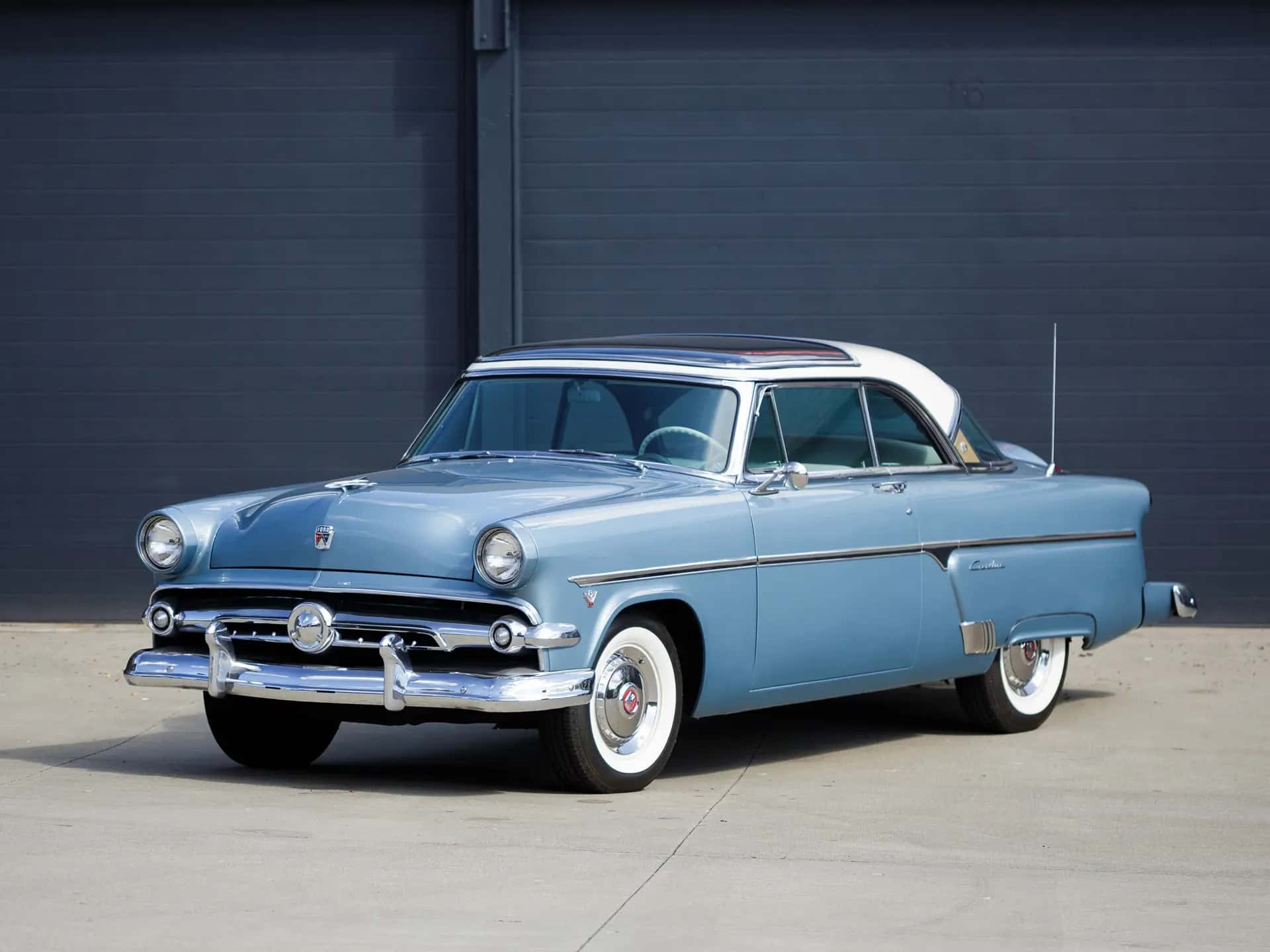 1954 Ford Crestline Skyliner sold for $30,250
