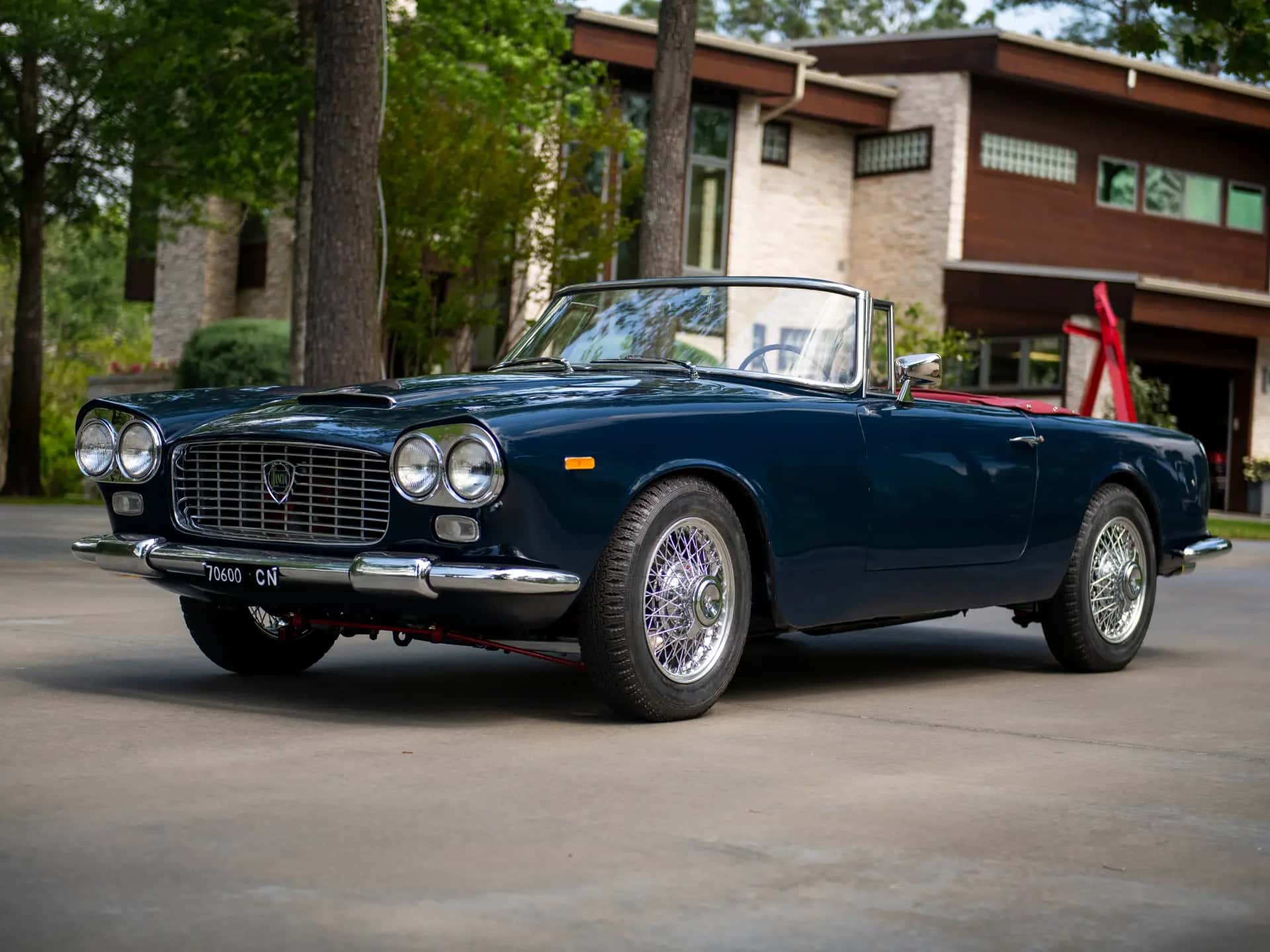 1964 Lancia Flaminia 2800 3C Convertible sold for $225,500