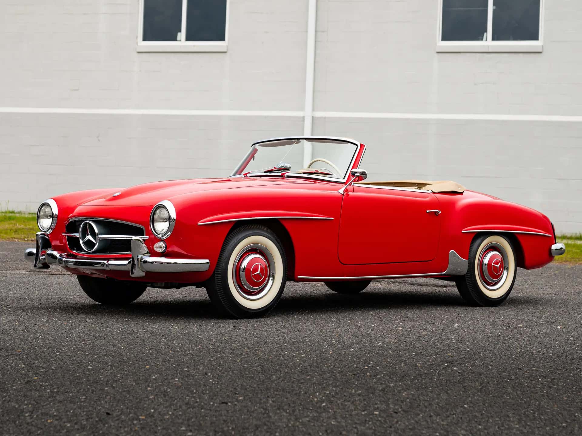 1961 Mercedes-Benz 190 SL sold for $229,600