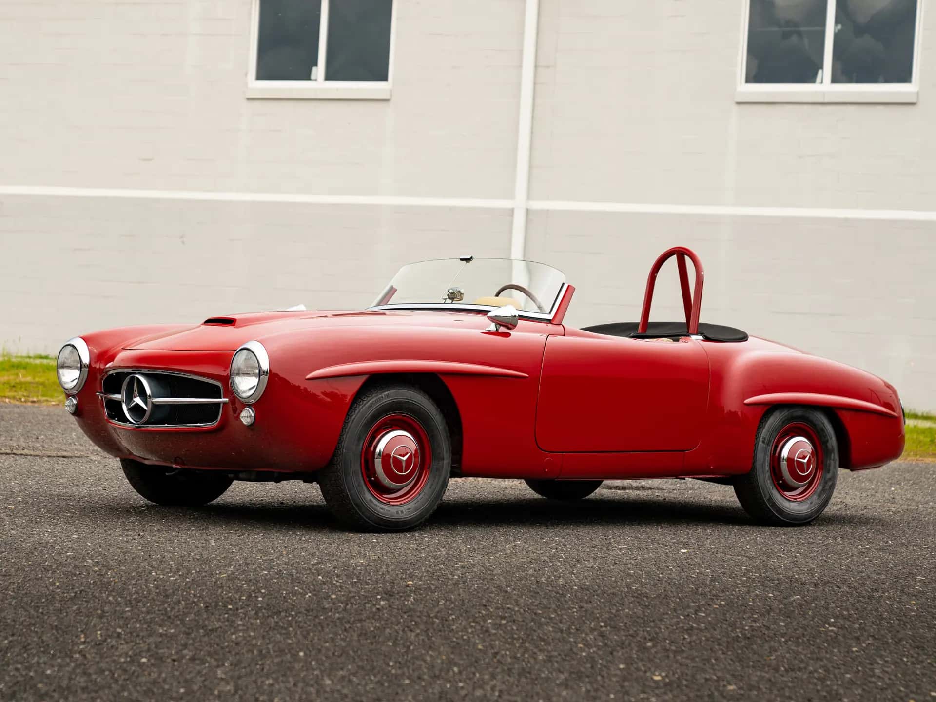 1955 Mercedes-Benz 190 SLR sold for $252,000