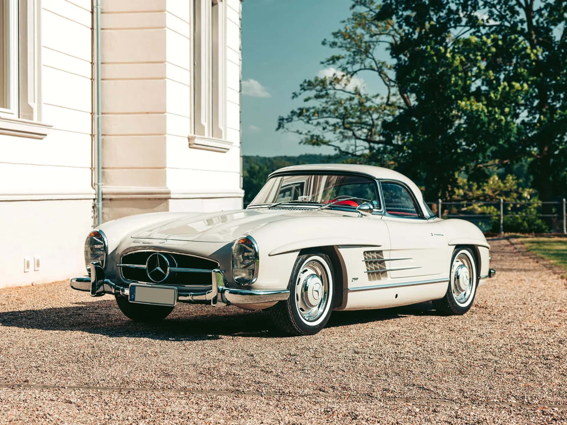 1963 Mercedes-Benz 300 SL Roadster sold for $2,095,000