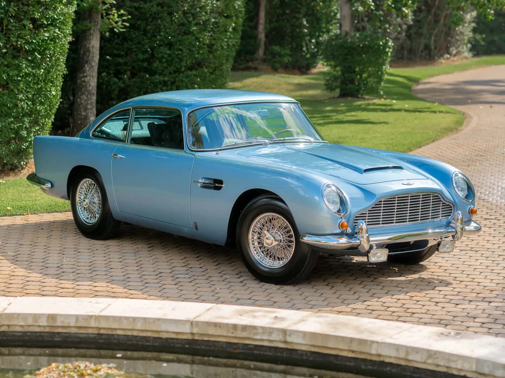 1965 Aston Martin DB5 sold for $0