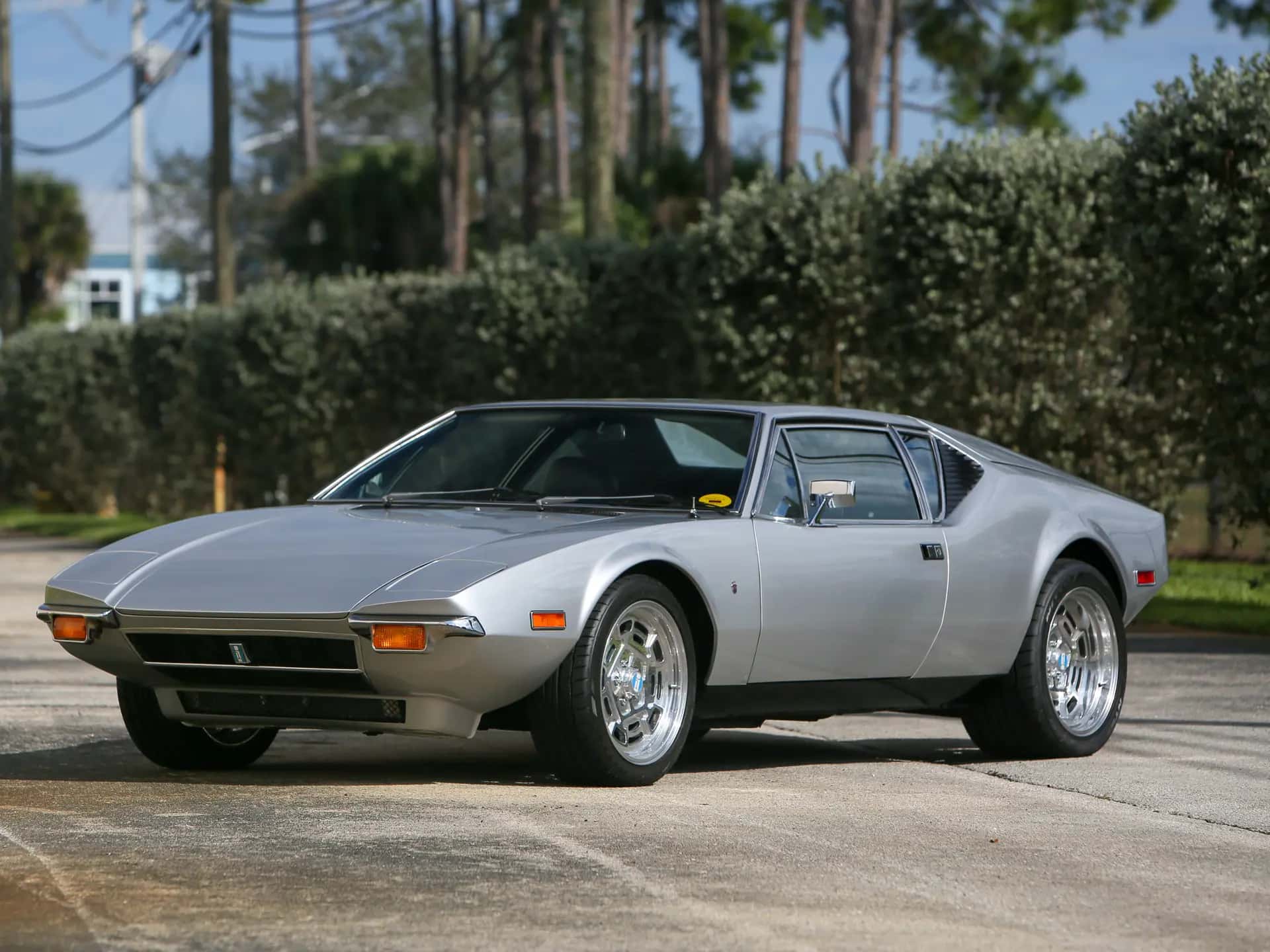 1972 DeTomaso Pantera sold for $92,400