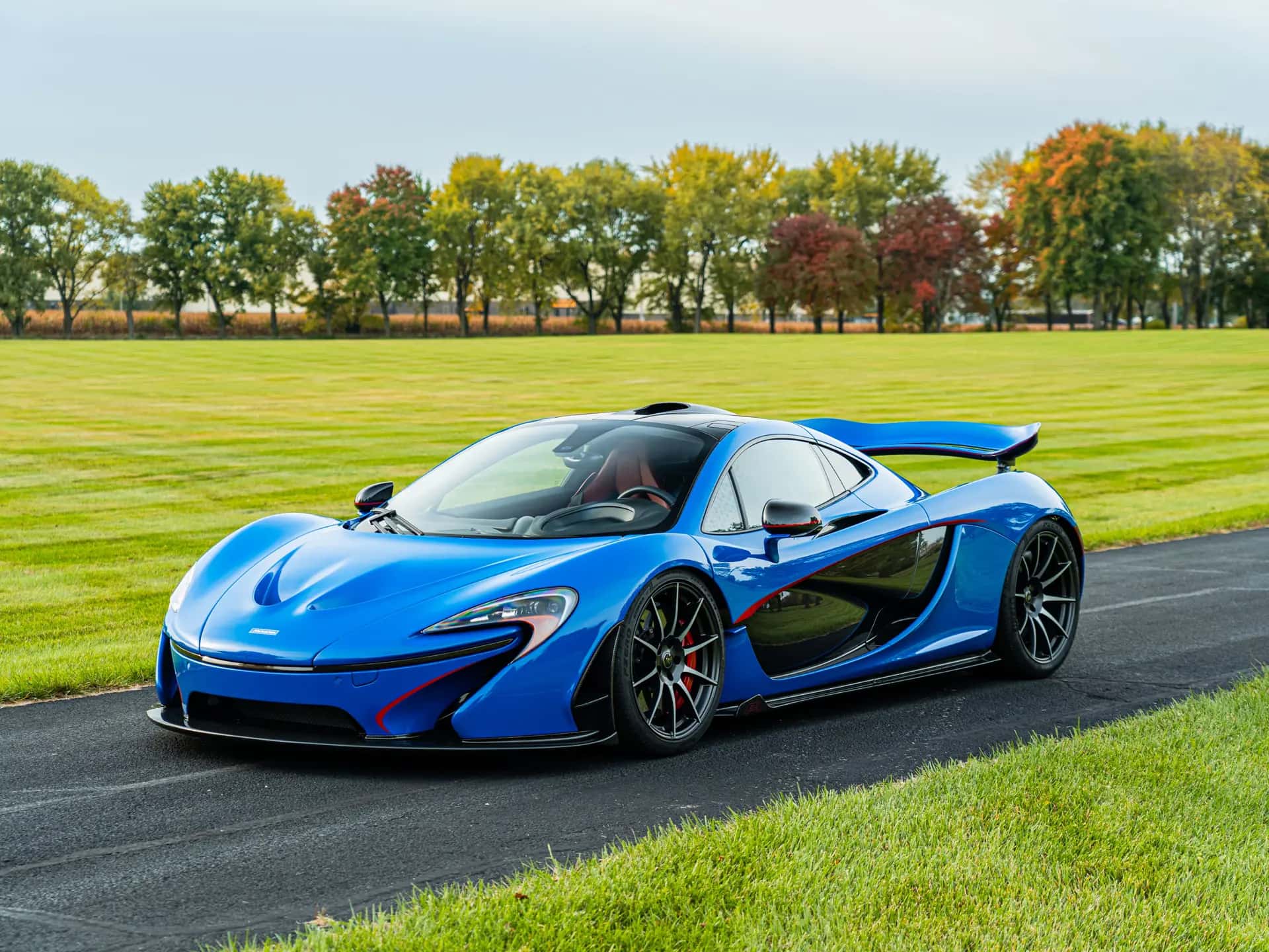 2015 McLaren P1 sold for $2,095,000