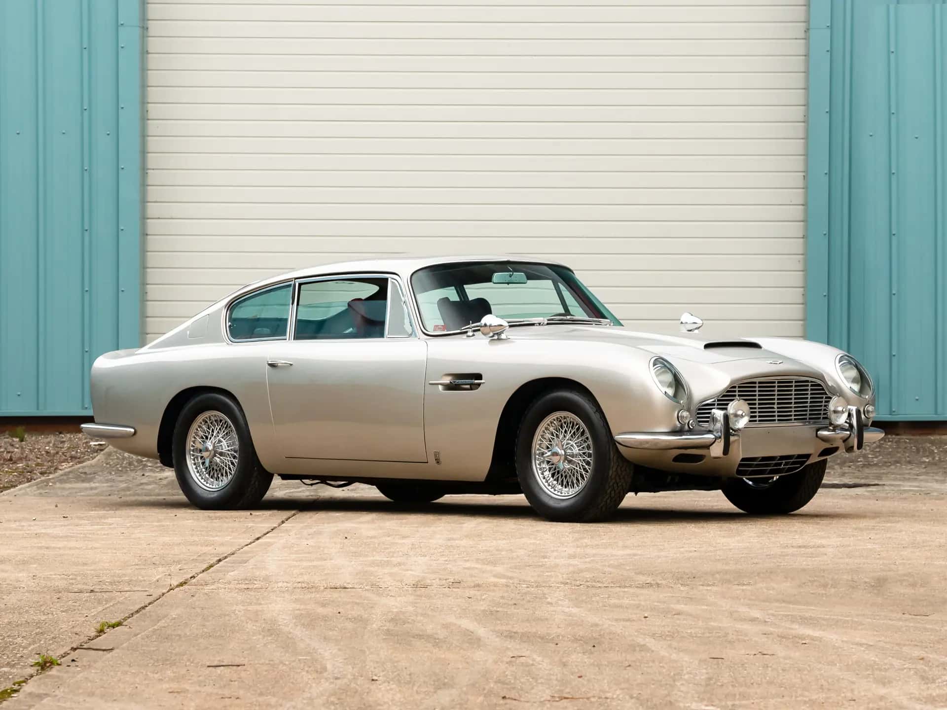 1966 Aston Martin DB6 Vantage sold for €314,375