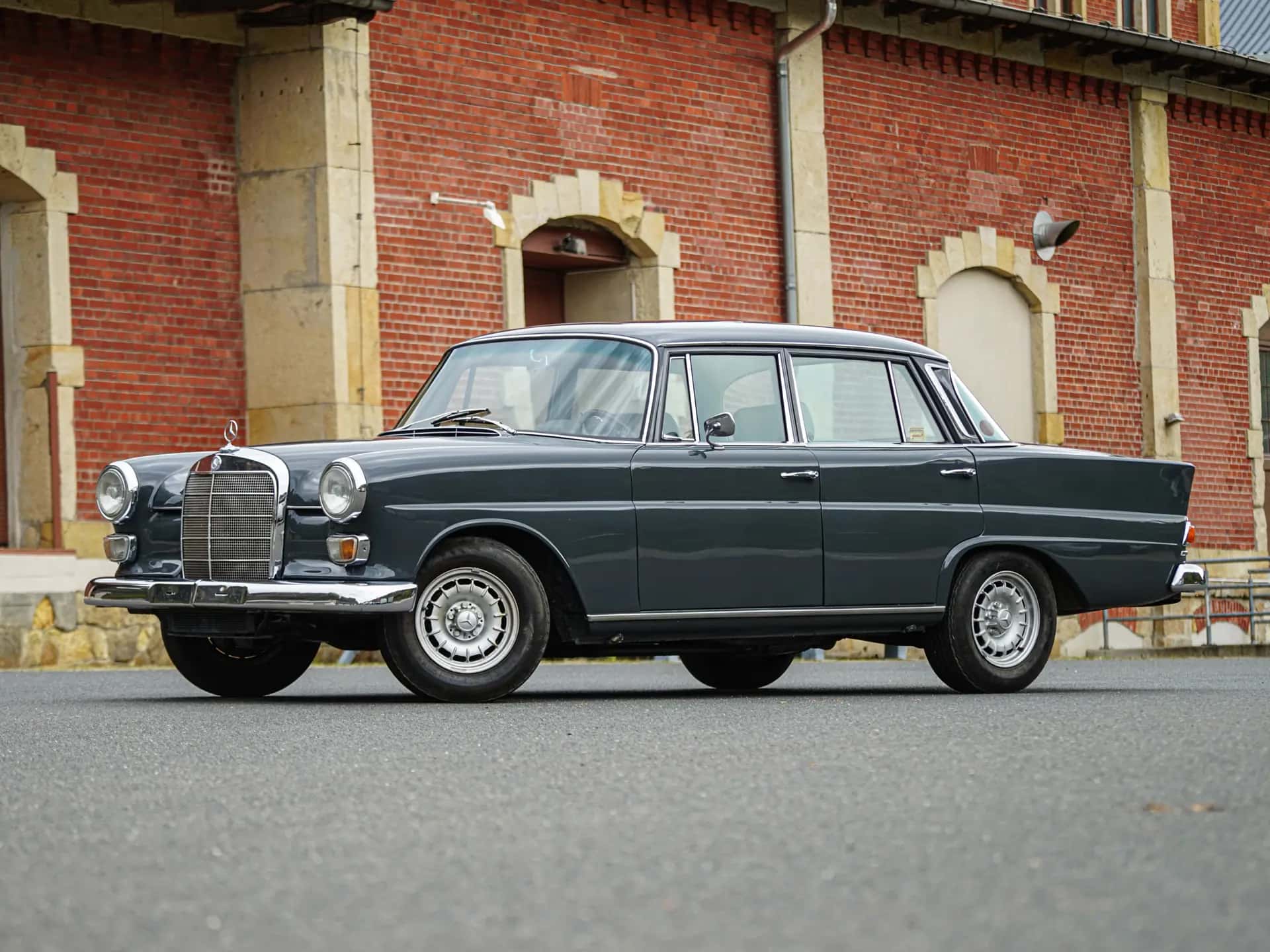 1967 Mercedes-Benz 230 'Fintail' 2.8 AMG sold for €172,500