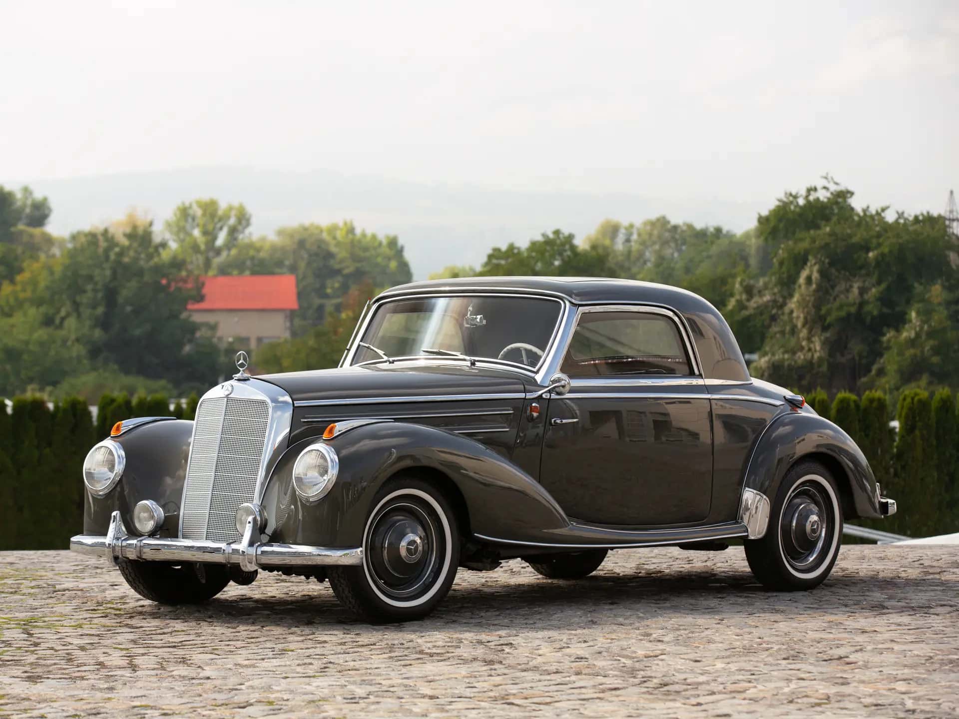 1954 Mercedes-Benz 220 Coupe sold for €195,500