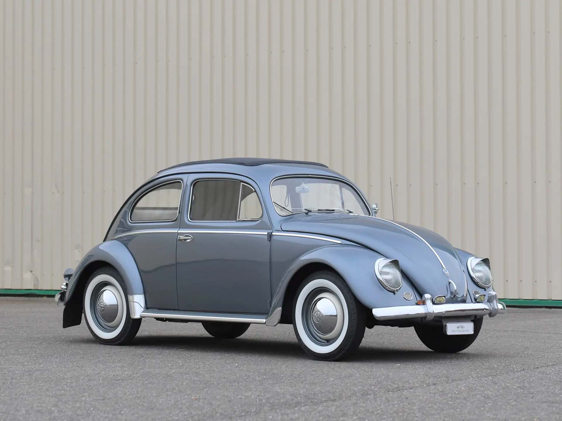 1955 Volkswagen Beetle 'Oval-Window' sold for $27,600