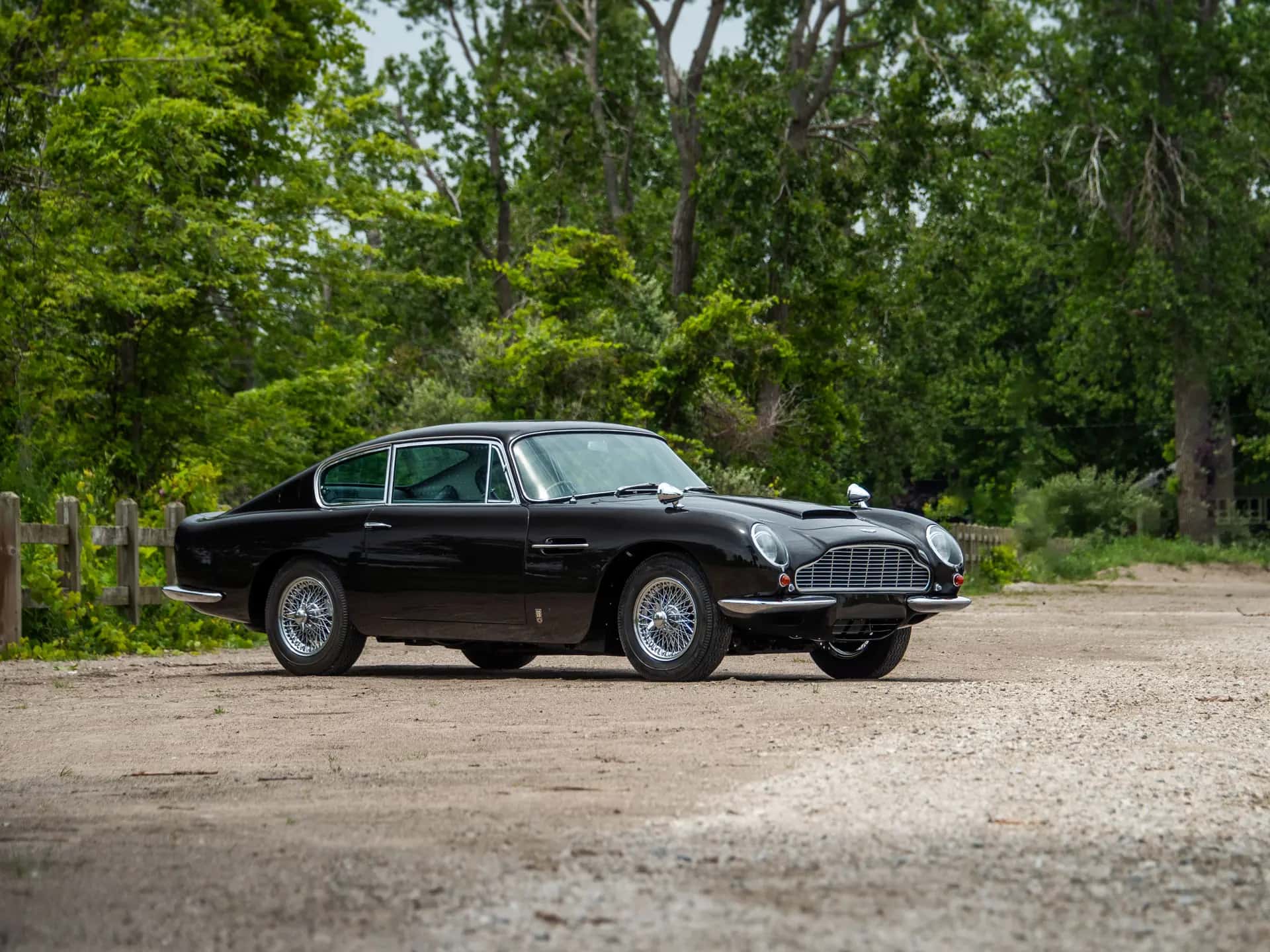 1966 Aston Martin DB6 sold for $224,000