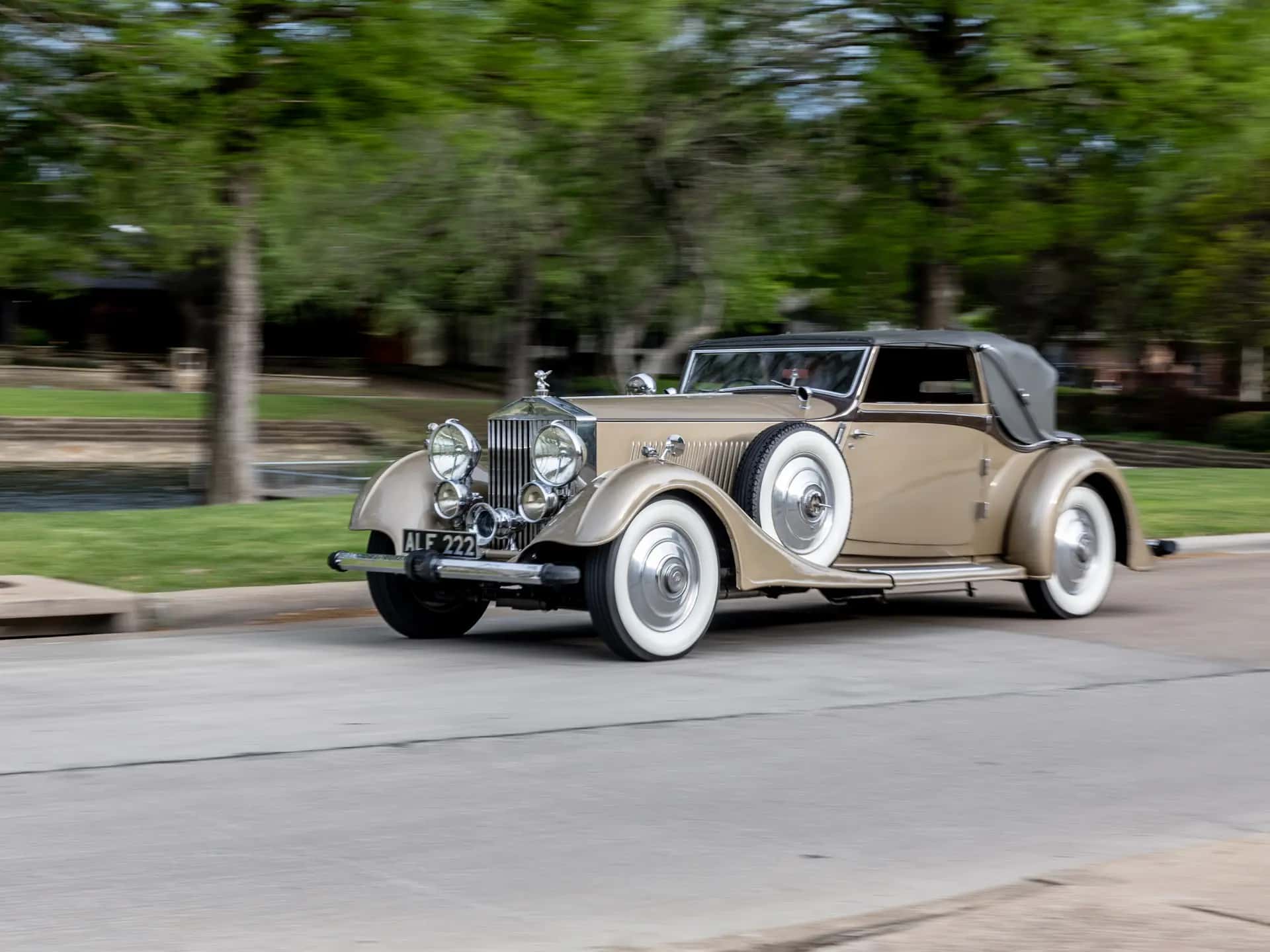 1933 Rolls-Royce Phantom II Continental Drophead Coupe sold for $368,000