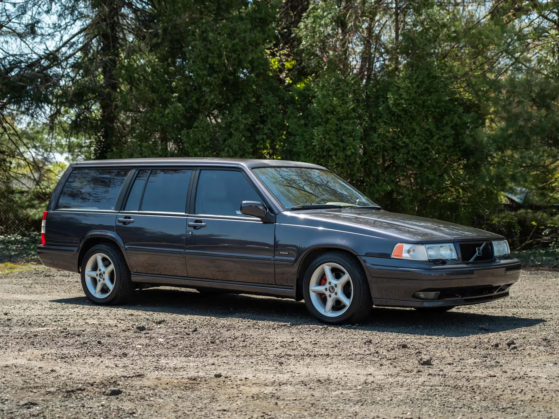 1998 Volvo V90 "Volvette" sold for $57,200