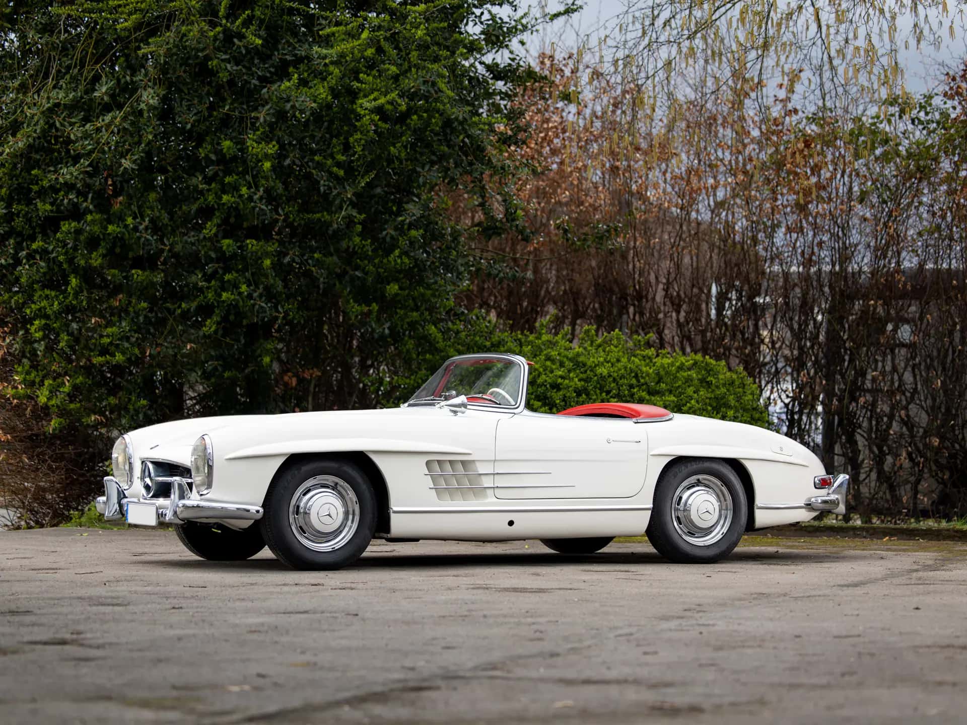 1958 Mercedes-Benz 300 SL Roadster sold for €961,250