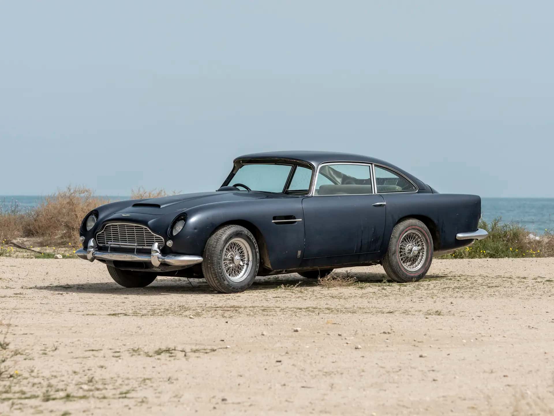 1964 Aston Martin DB5 sold for €471,875