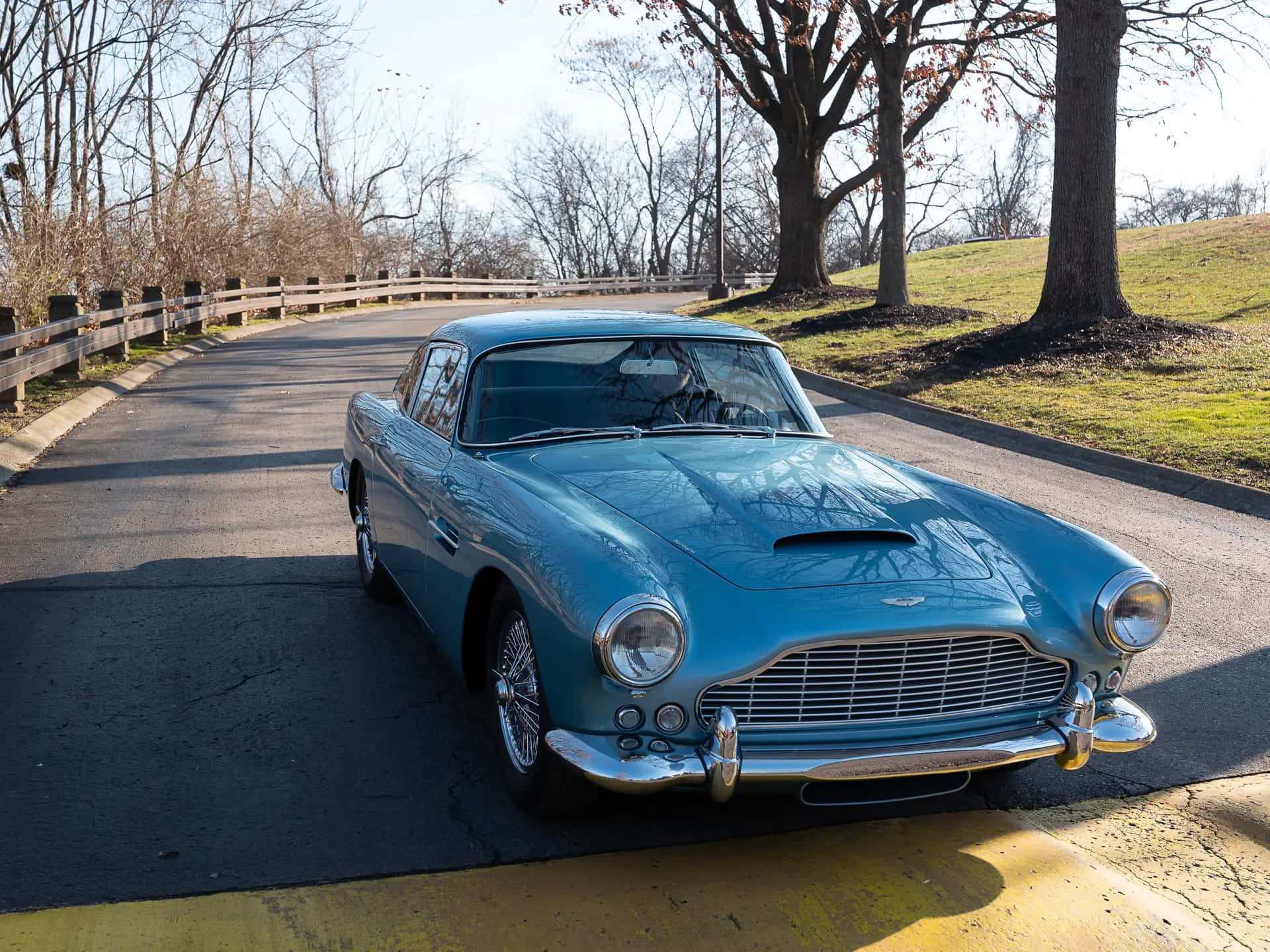 1962 Aston Martin DB4 'SS Engine' Series IV sold for $775,000