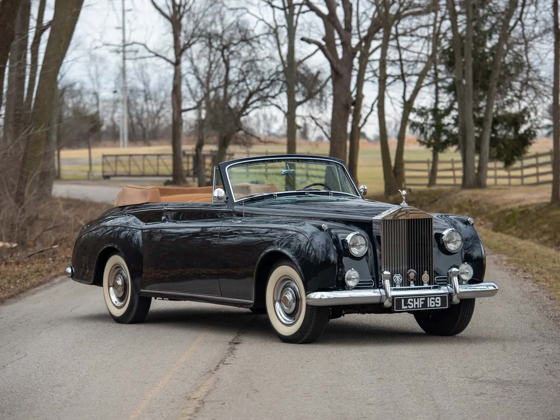 1959 Rolls-Royce Silver Cloud I Drophead Coupe sold for $648,500