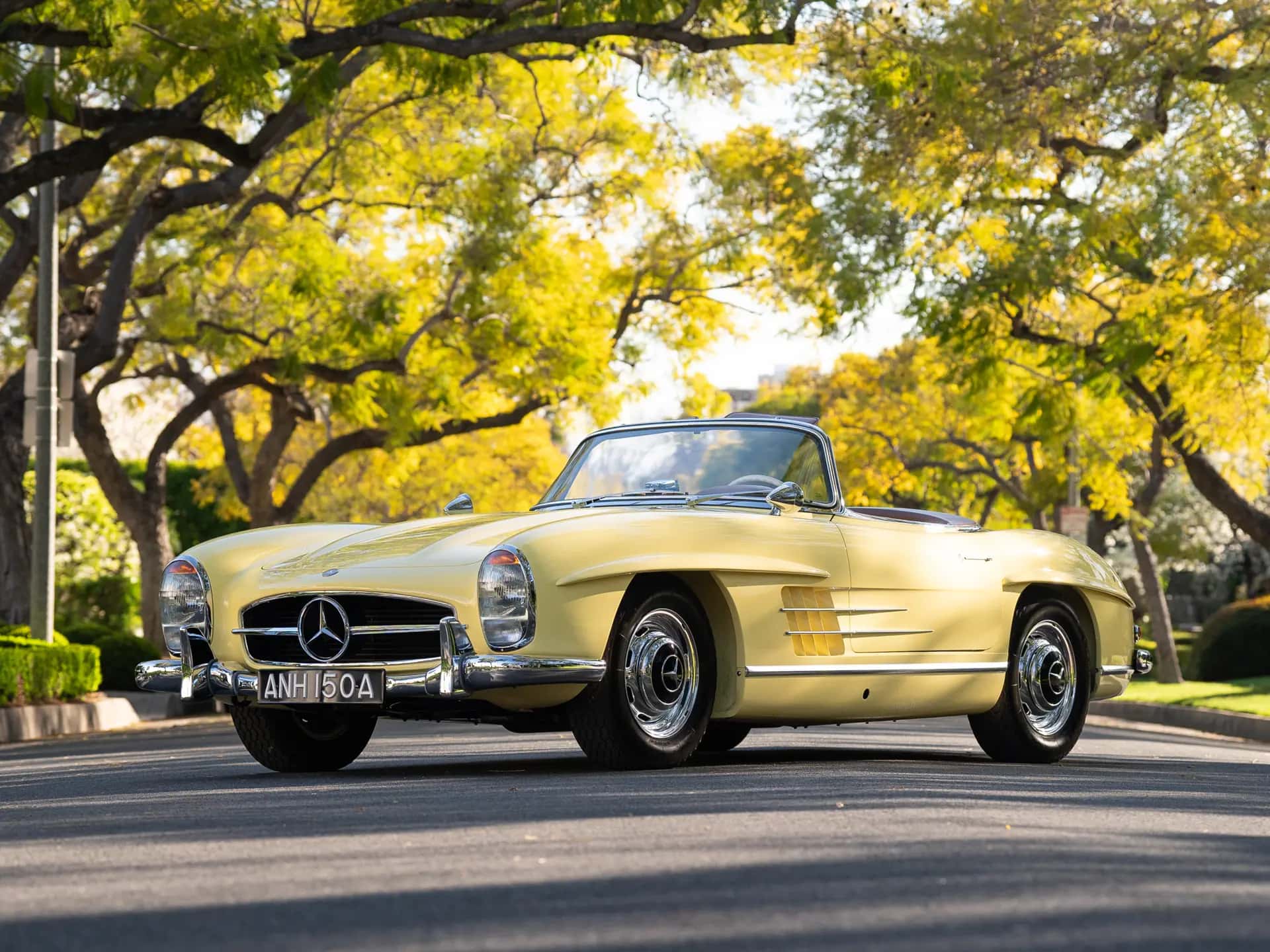 1963 Mercedes-Benz 300 SL Roadster sold for $1,765,000