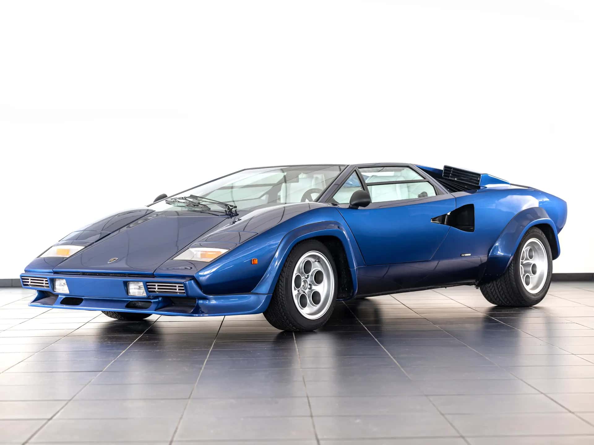 1978 Lamborghini Countach LP400 S sold for €916,250