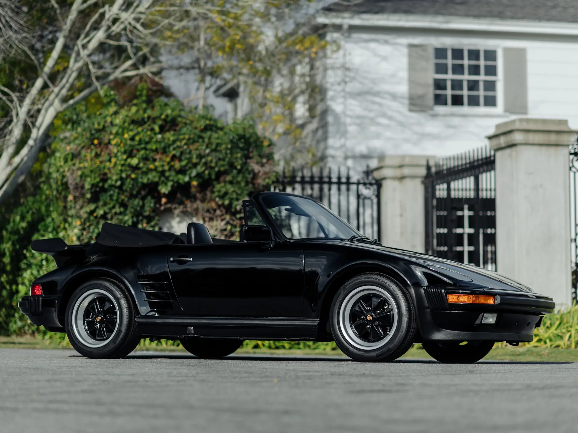 1989 Porsche 911 Turbo 'Flat-Nose' Cabriolet sold for $417,500