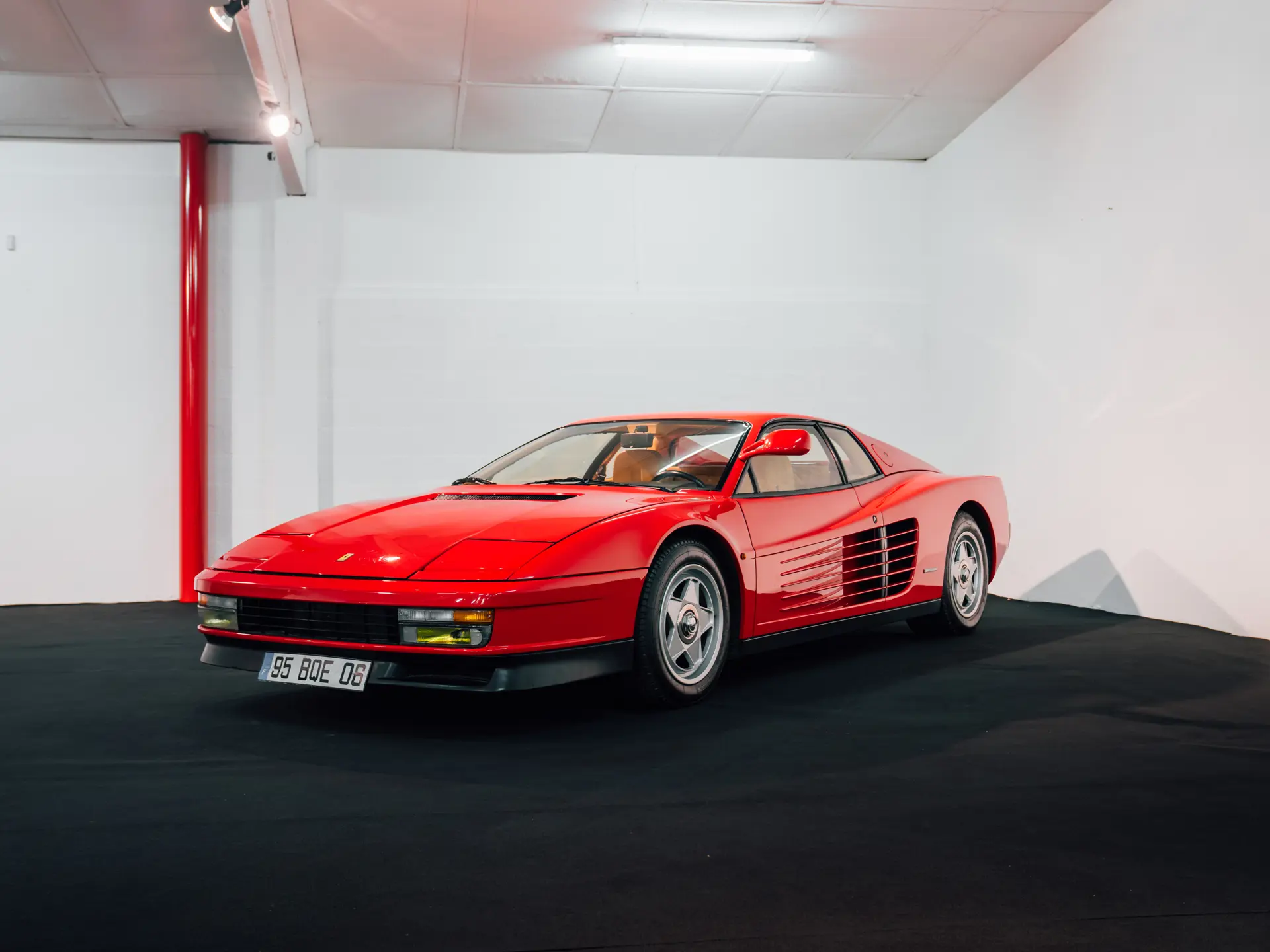 1986 Ferrari Testarossa 'Monospecchio' sold for $218,500