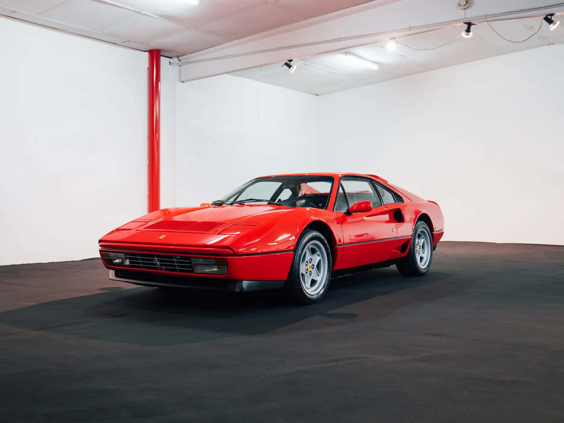 1986 Ferrari GTB Turbo sold for $43,700