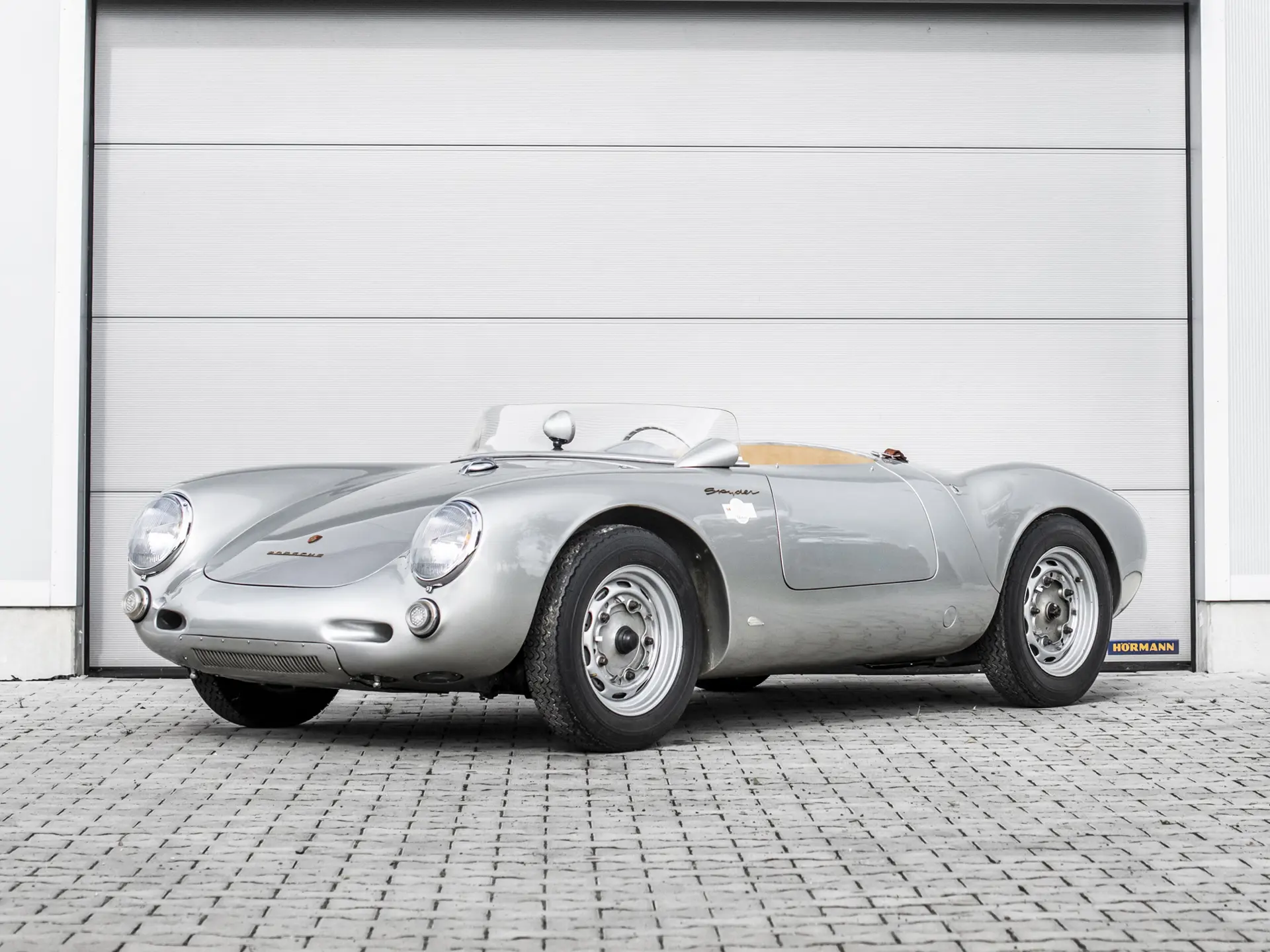 1955 Porsche 550 Spyder sold for €3,464,375
