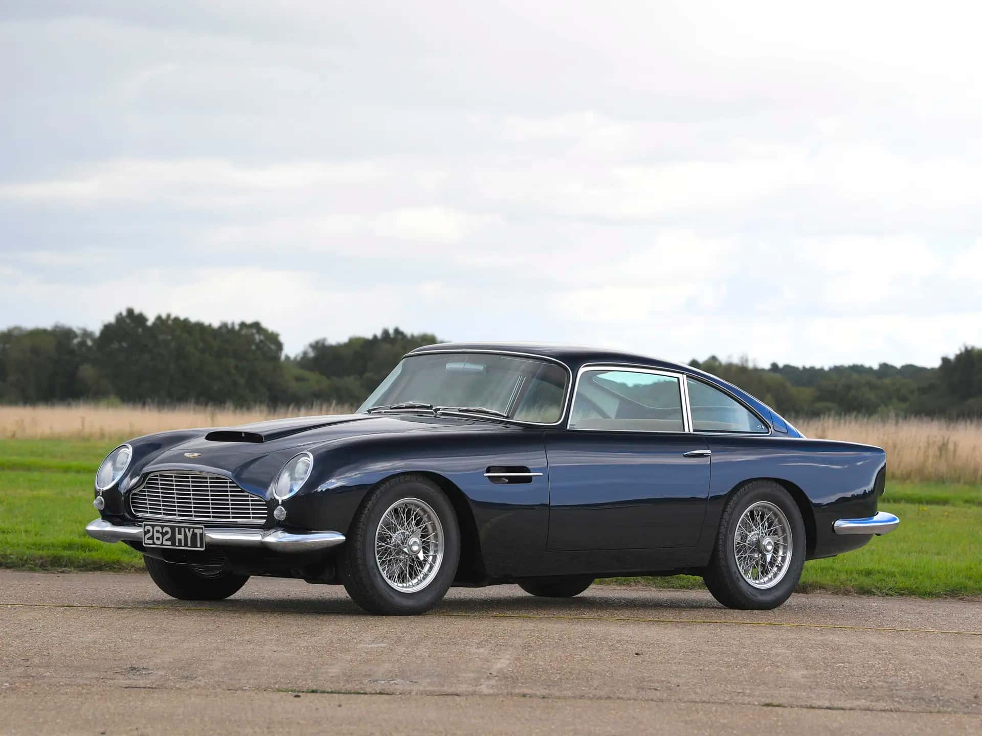 1962 Aston Martin DB4 Series IV Vantage sold for £426,875
