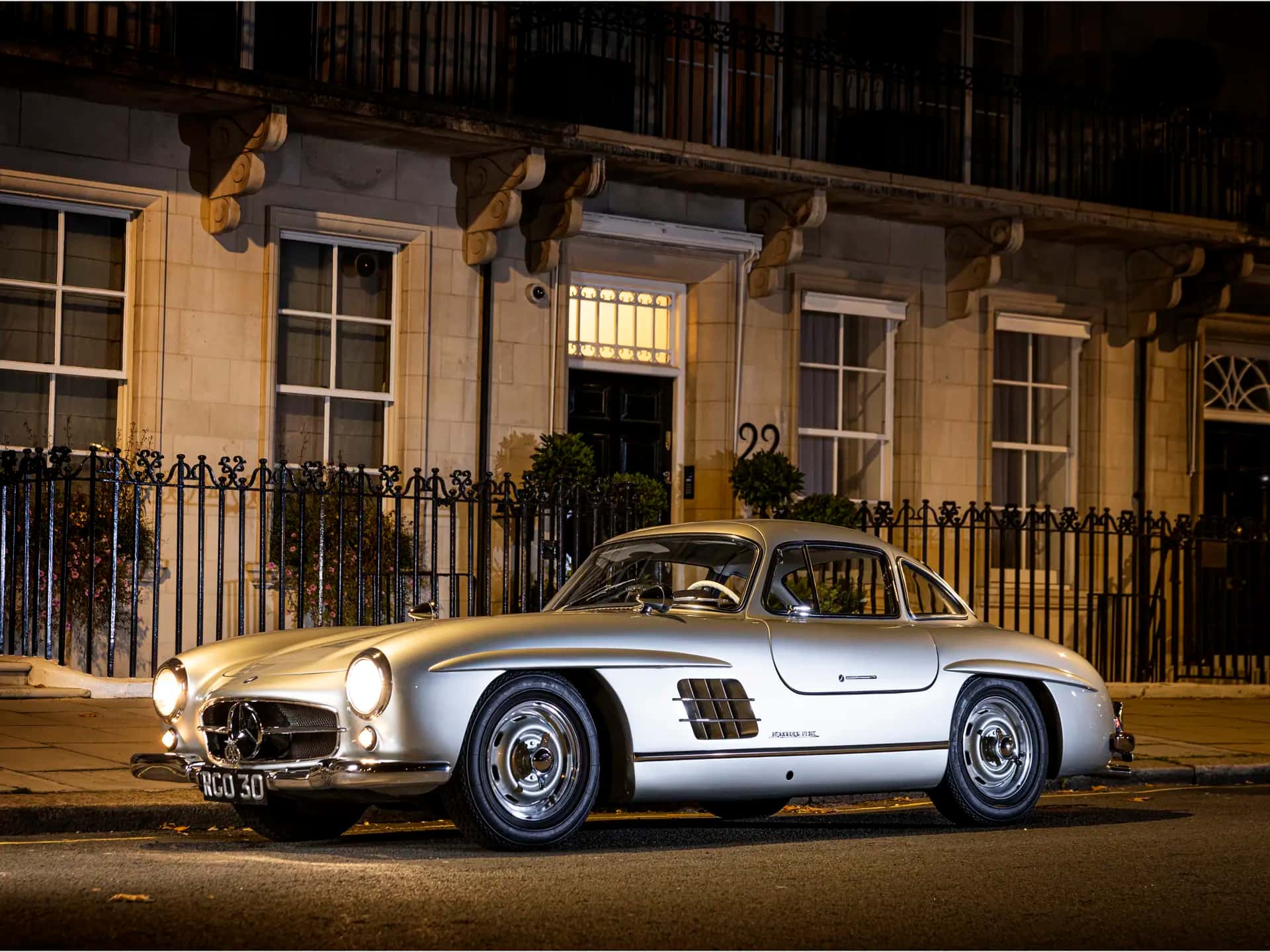 1954 Mercedes-Benz 300 SL Gullwing sold for £1,445,000