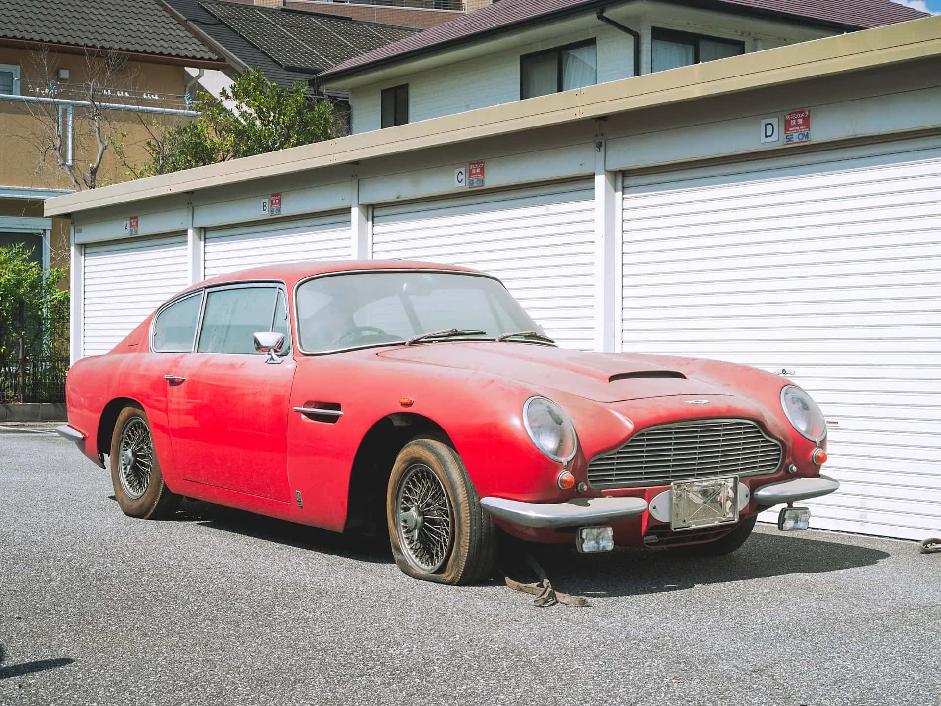 1968 Aston Martin DB6 sold for £85,100