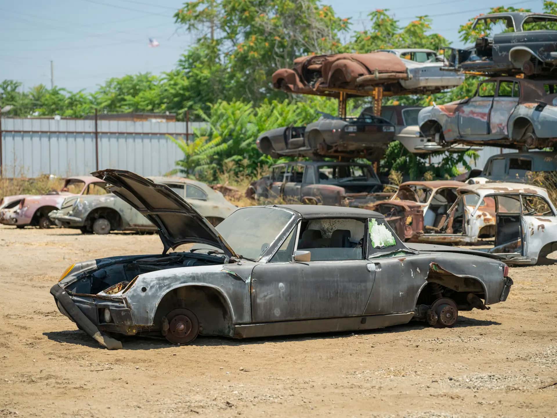 1970 Porsche 914 sold for $728