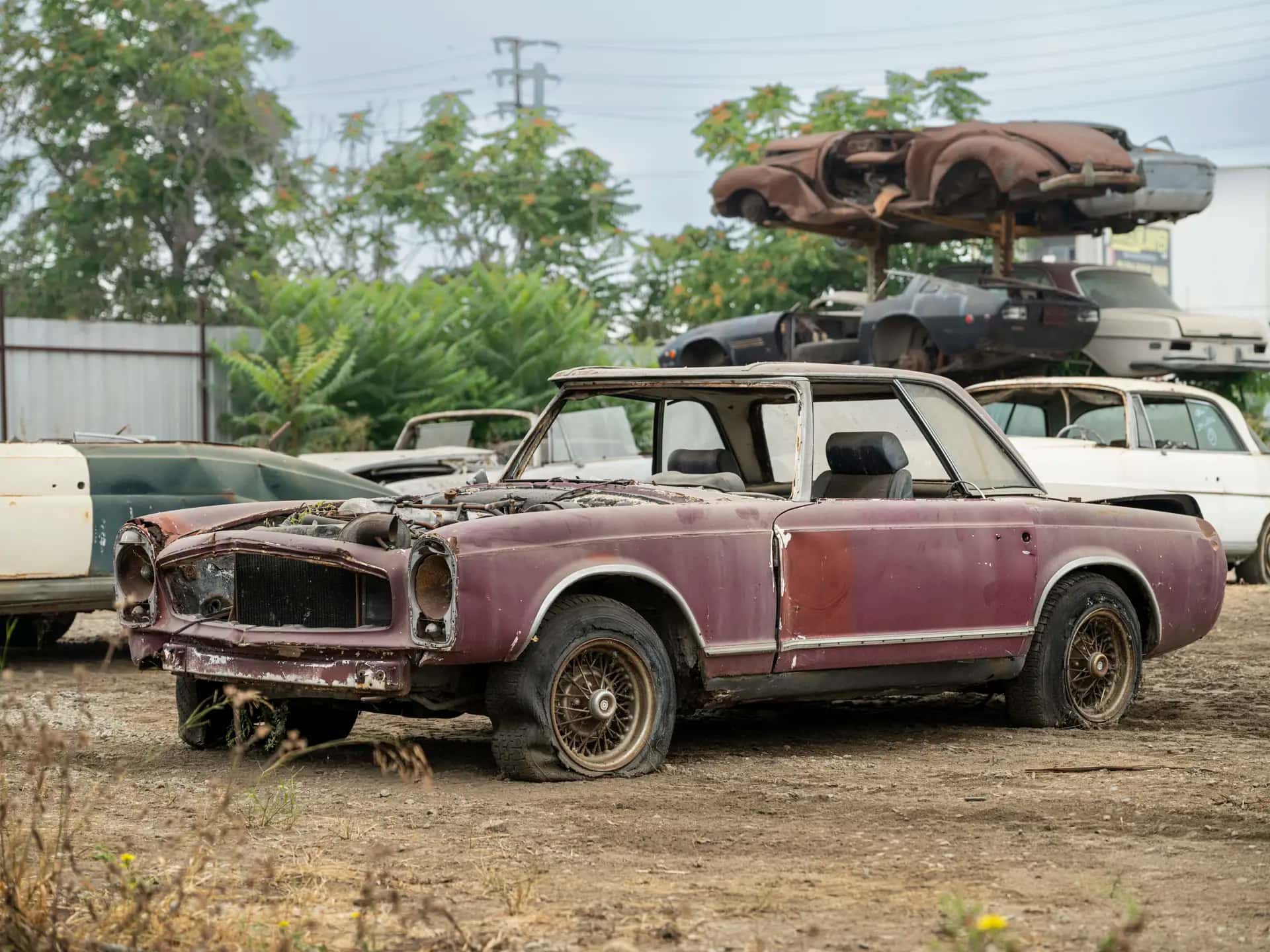 1963 Mercedes-Benz 230 SL 'Pagoda' sold for $8,120