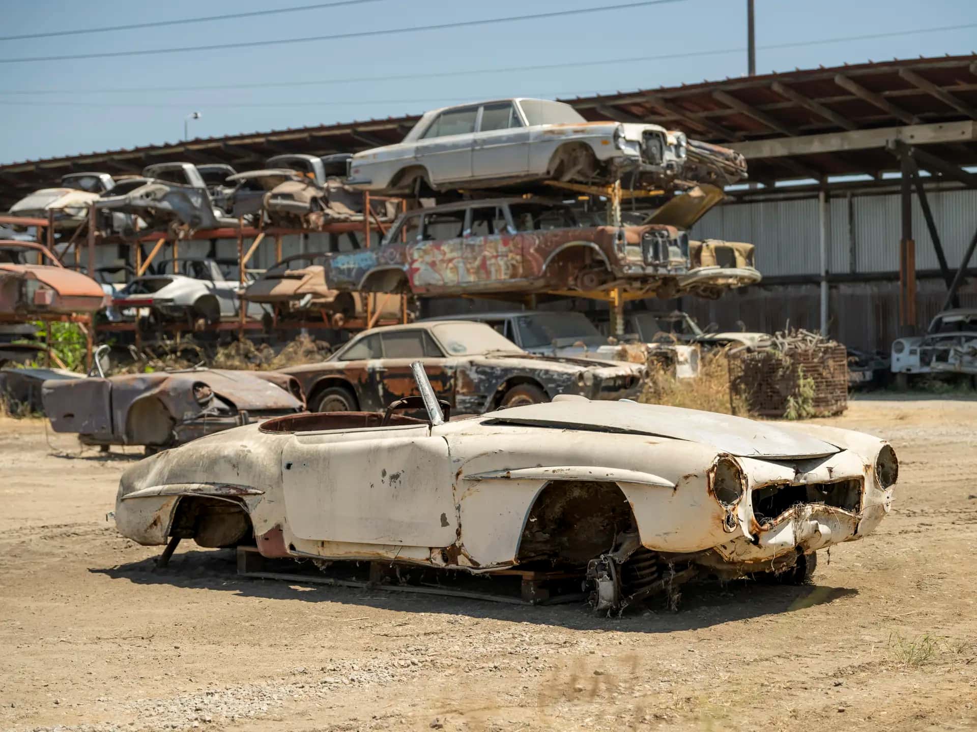 1960 Mercedes-Benz 190 SL sold for $15,680