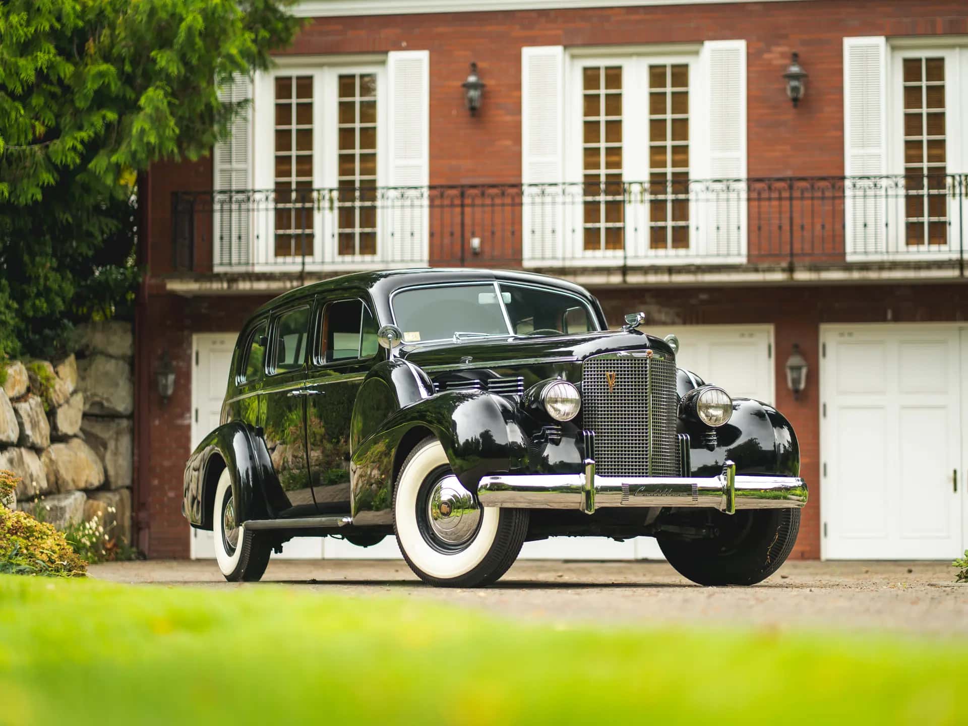 1938 Cadillac V-8 5-Passenger Imperial Sedan sold for $30,250