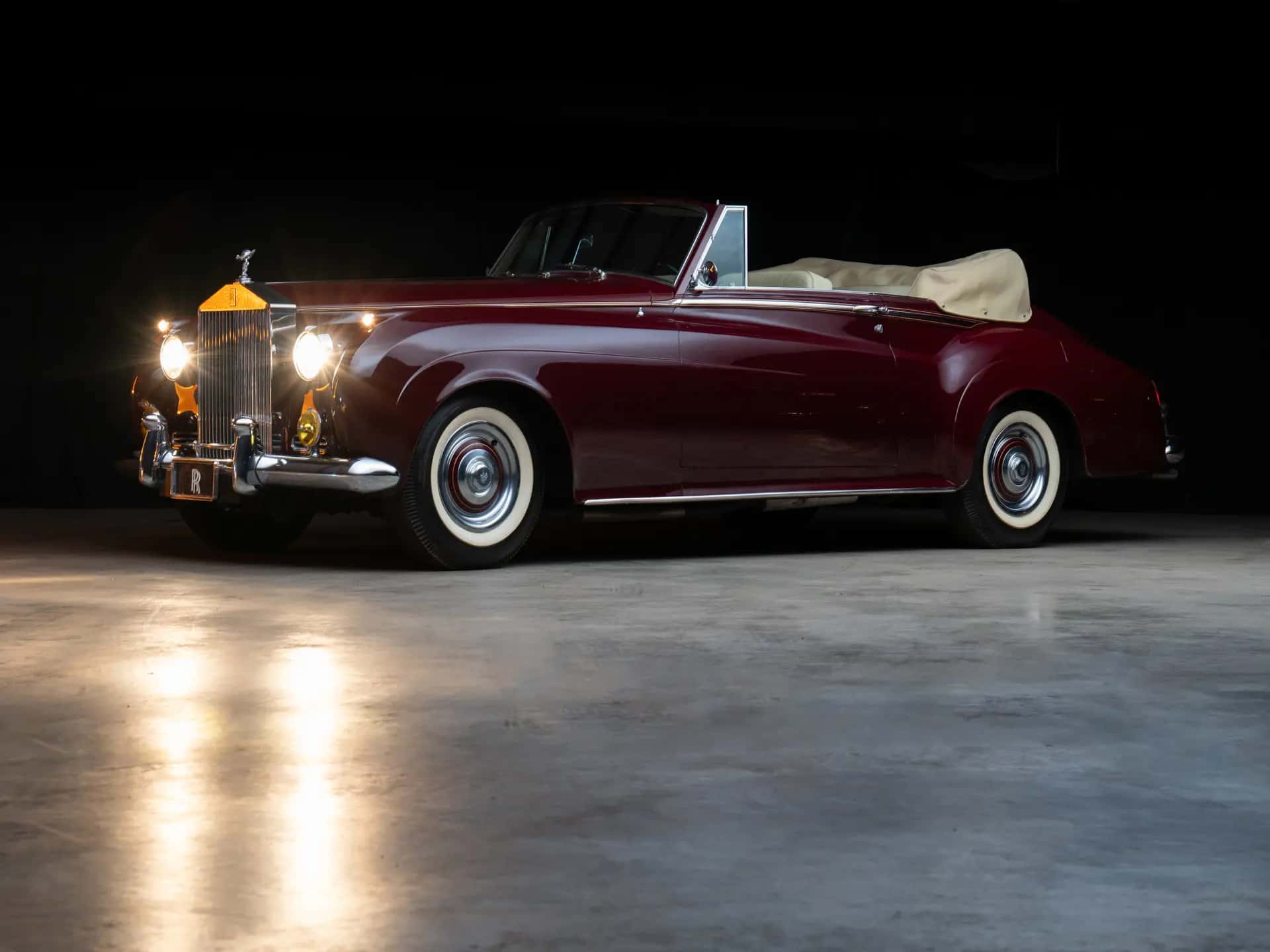 1961 Rolls-Royce Silver Cloud II Drophead Coupe Adaptation sold for $184,250
