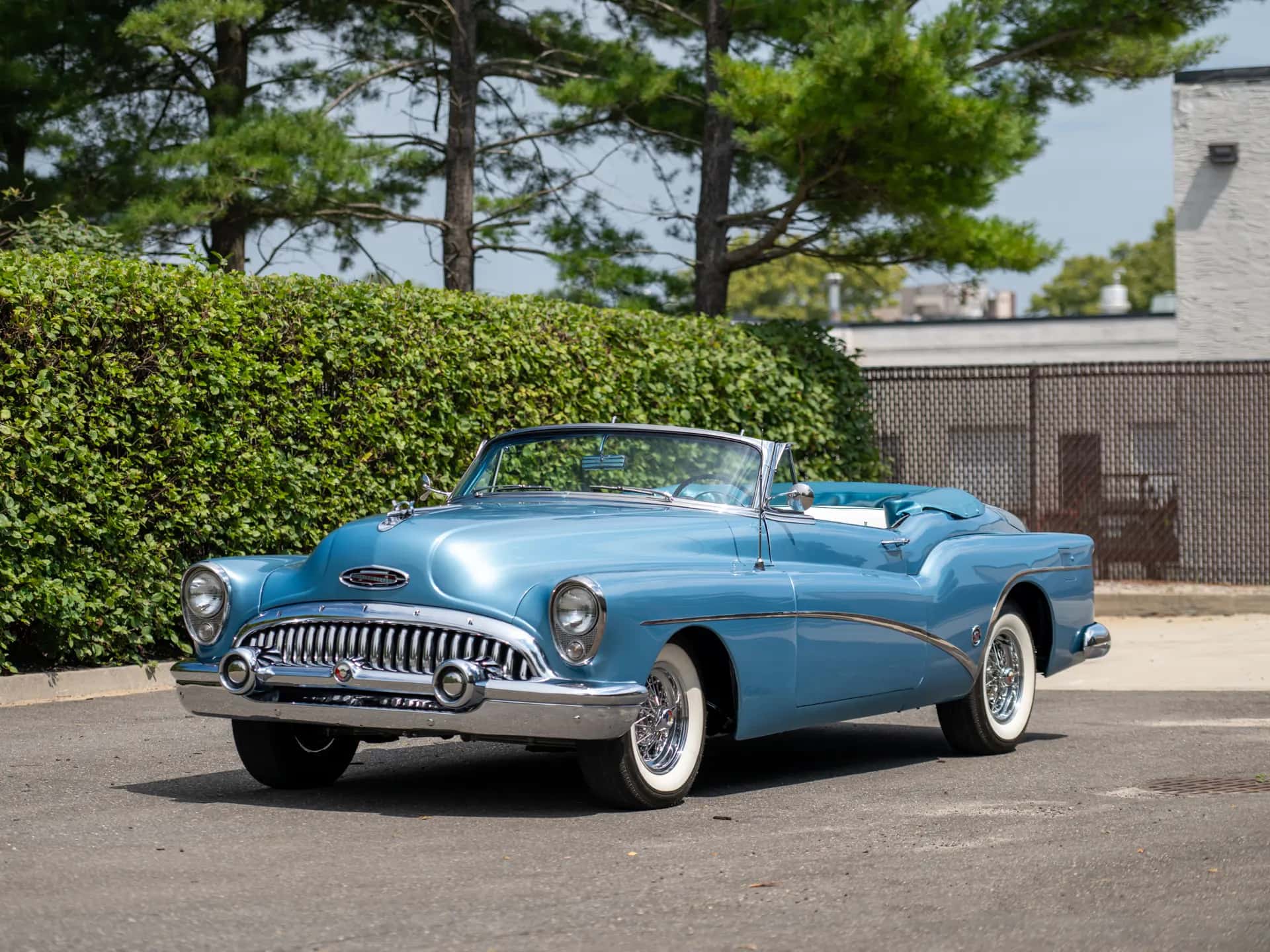 1953 Buick Skylark sold for $133,100