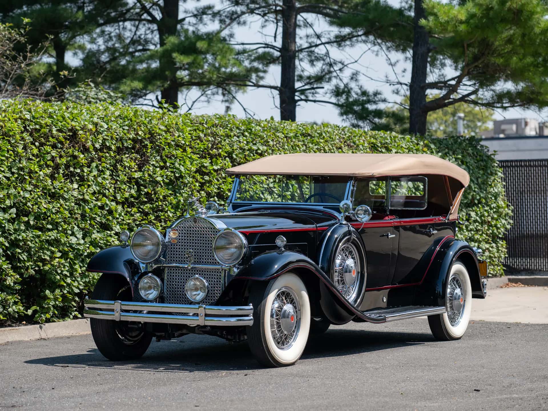 1931 Packard 840 Deluxe Eight Phaeton sold for $154,000
