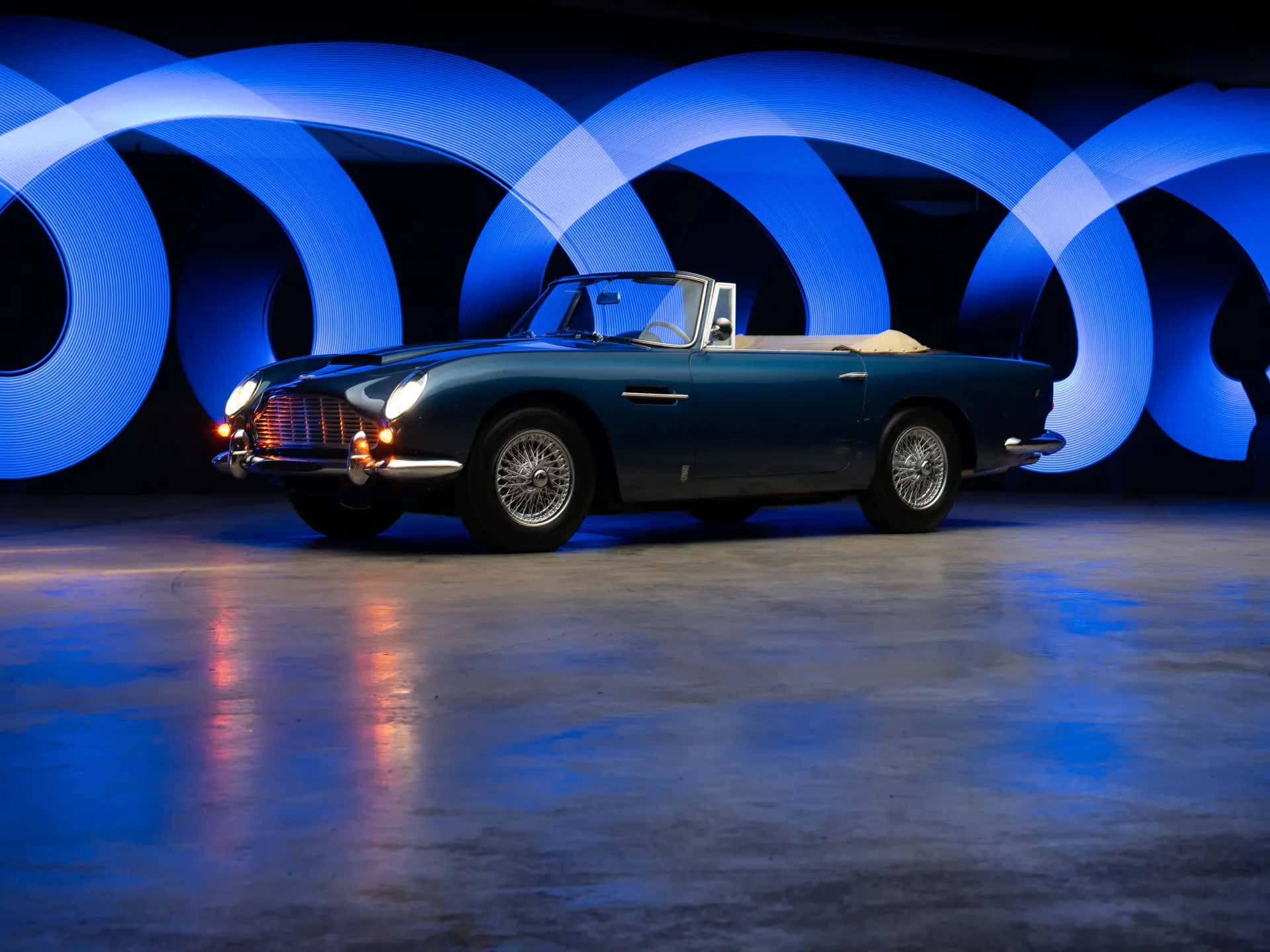 1965 Aston Martin DB5 Convertible sold for $1,160,000