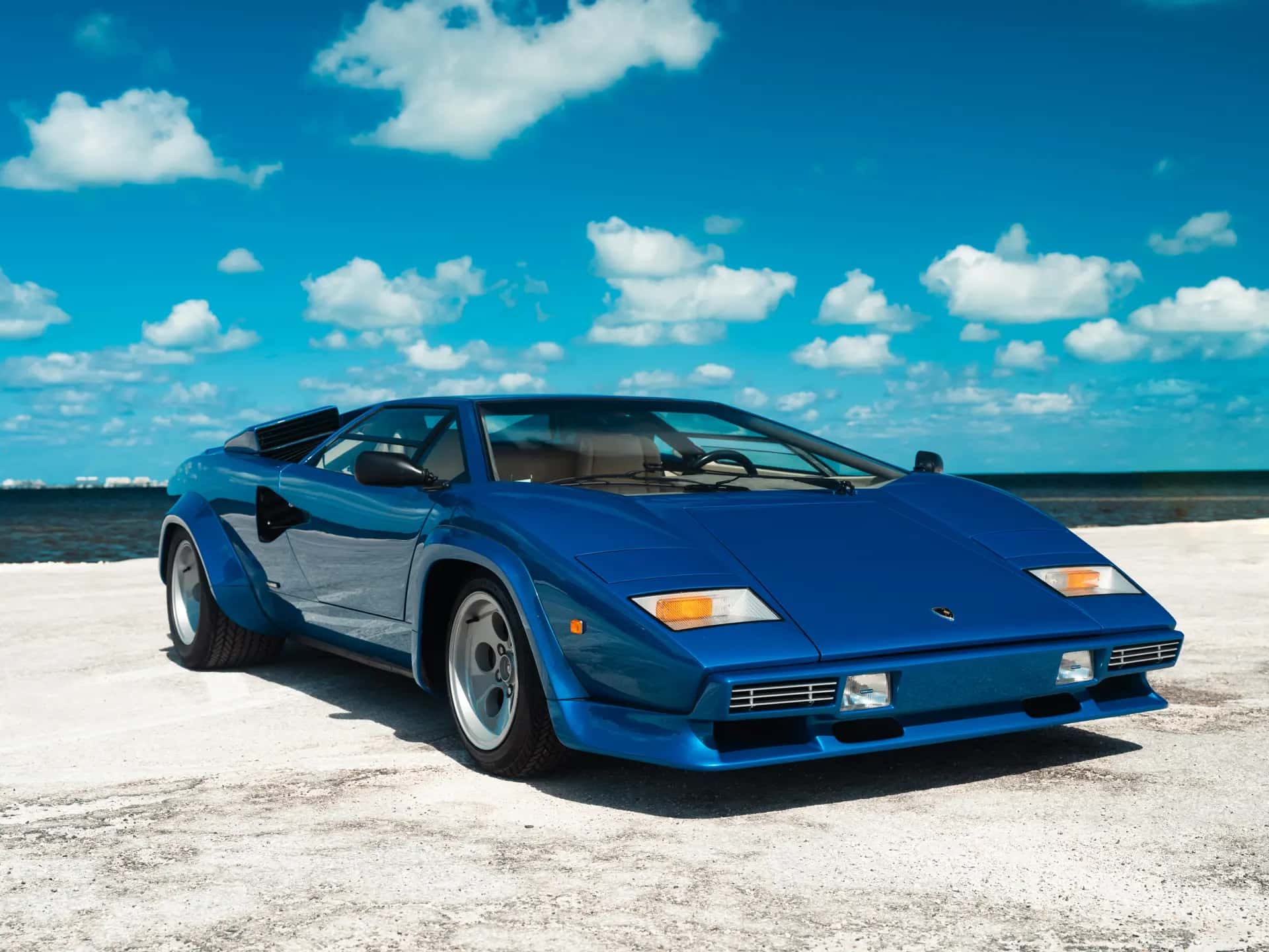 1981 Lamborghini Countach LP400 S sold for $610,000