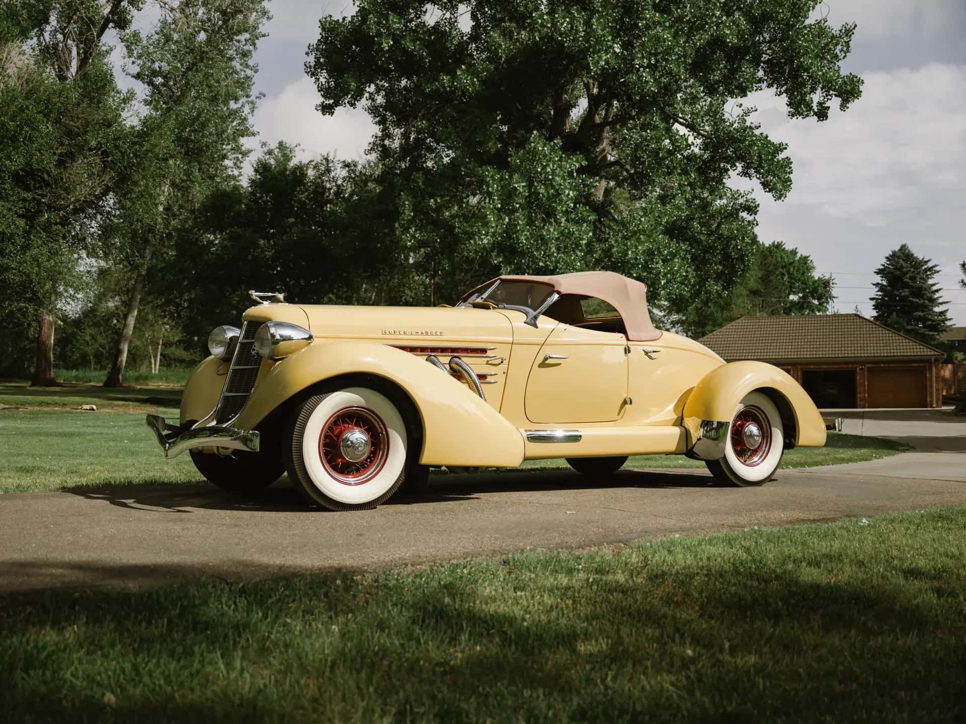 1935 Auburn 851 Supercharged Speedster sold for $1,270,000