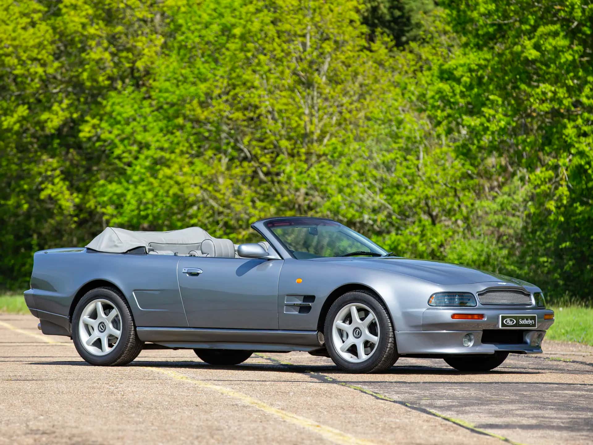 1998 Aston Martin V8 LWB Volante sold for £80,500