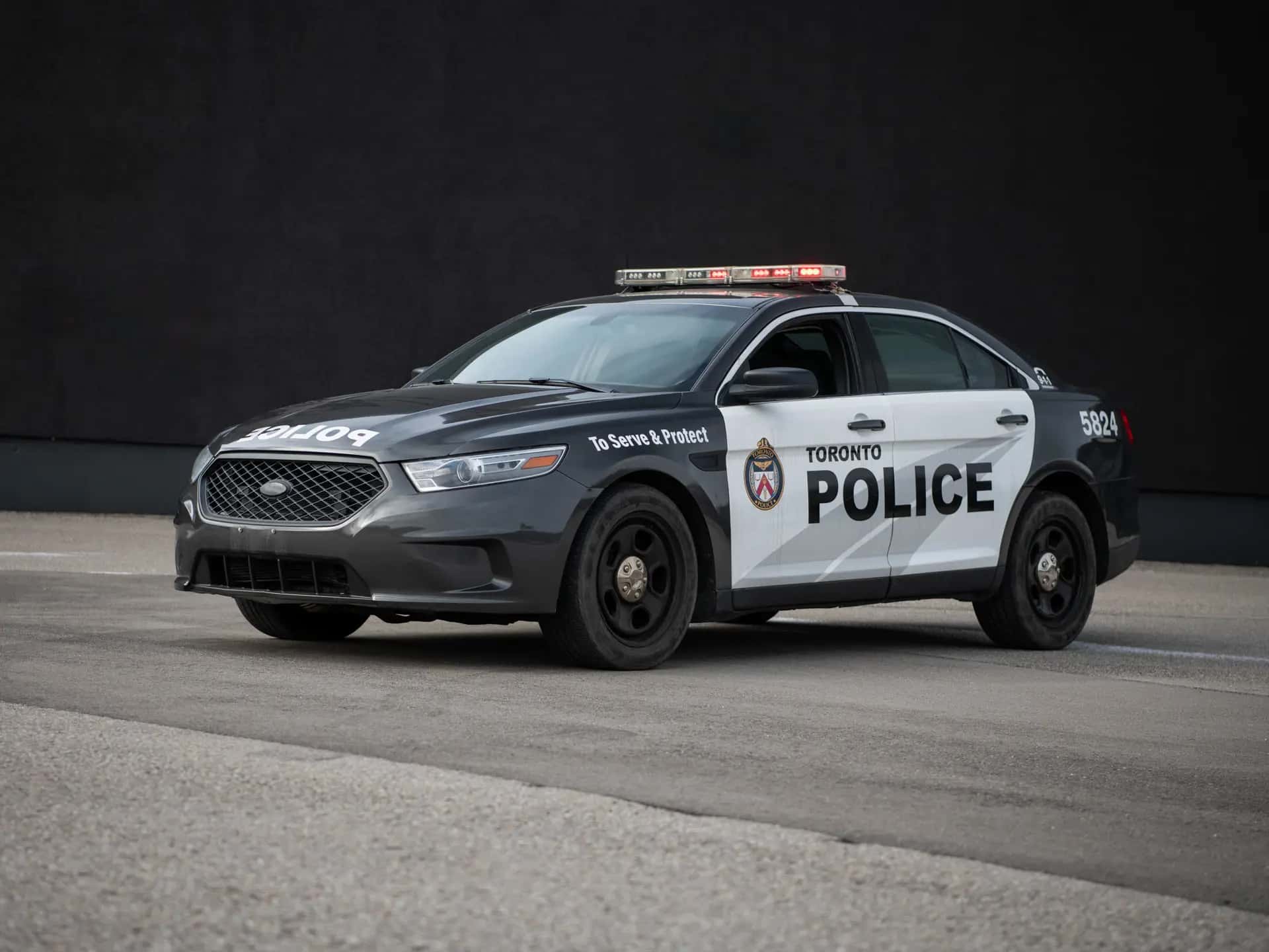 2013 Ford Taurus Police Interceptor 'Toronto Police' sold for $6,440