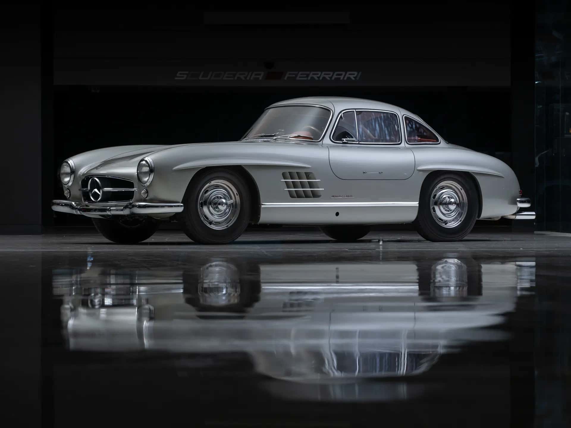 1955 Mercedes-Benz 300 SL Gullwing sold for $1,655,000
