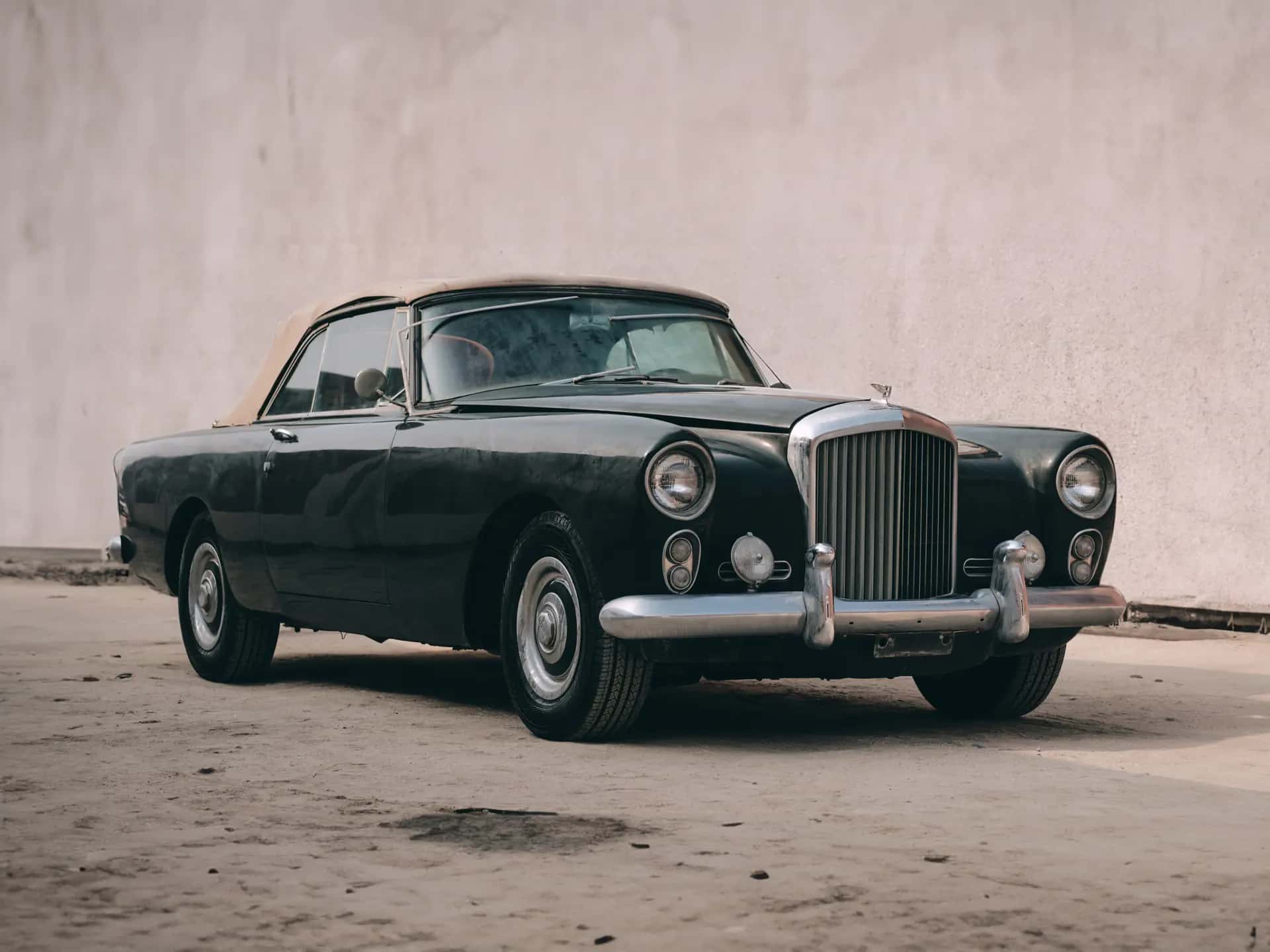 1962 Bentley S2 Continental Drophead Coupé sold for €85,100