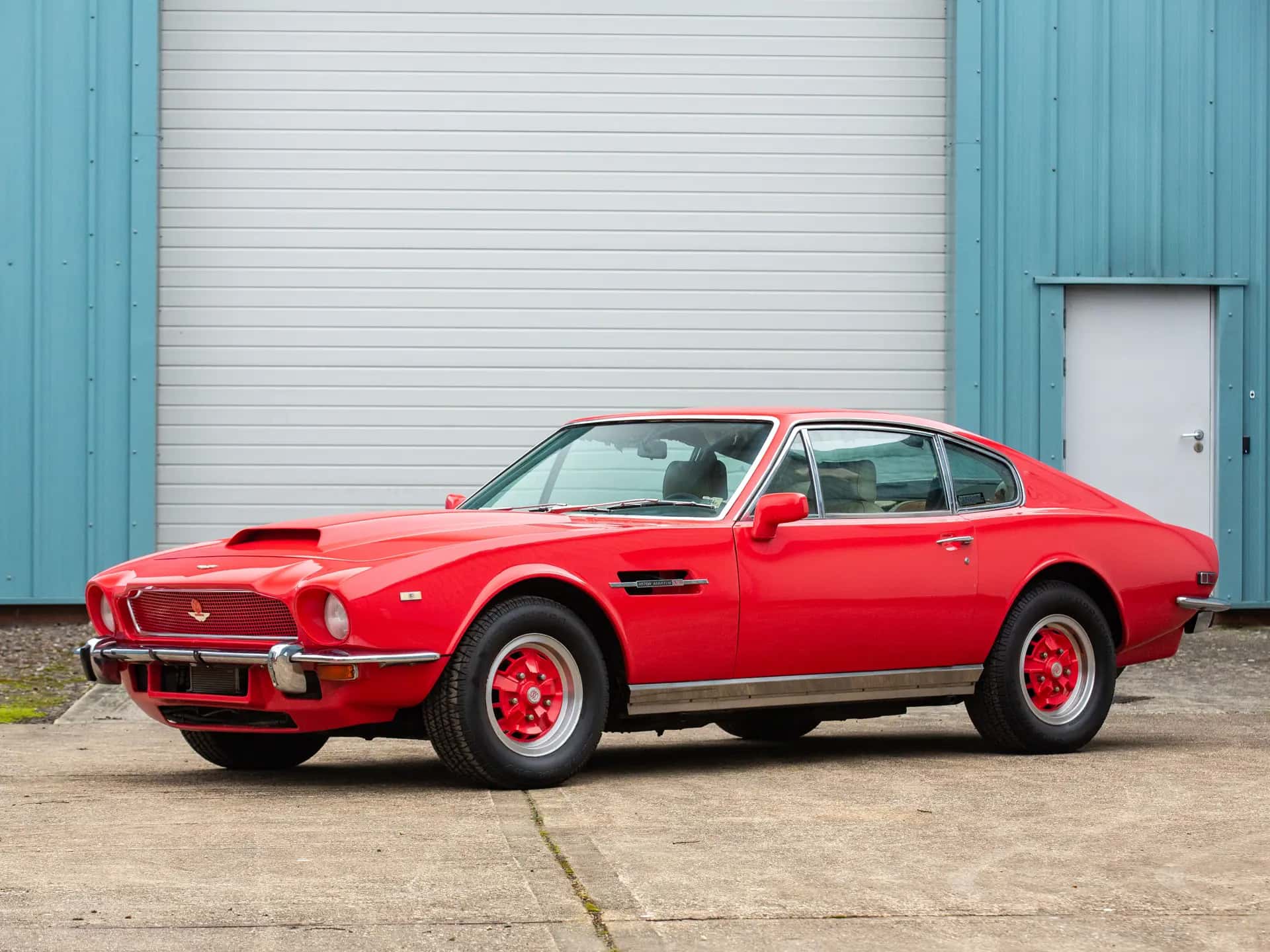 1976 Aston Martin V8 Series III sold for €41,400