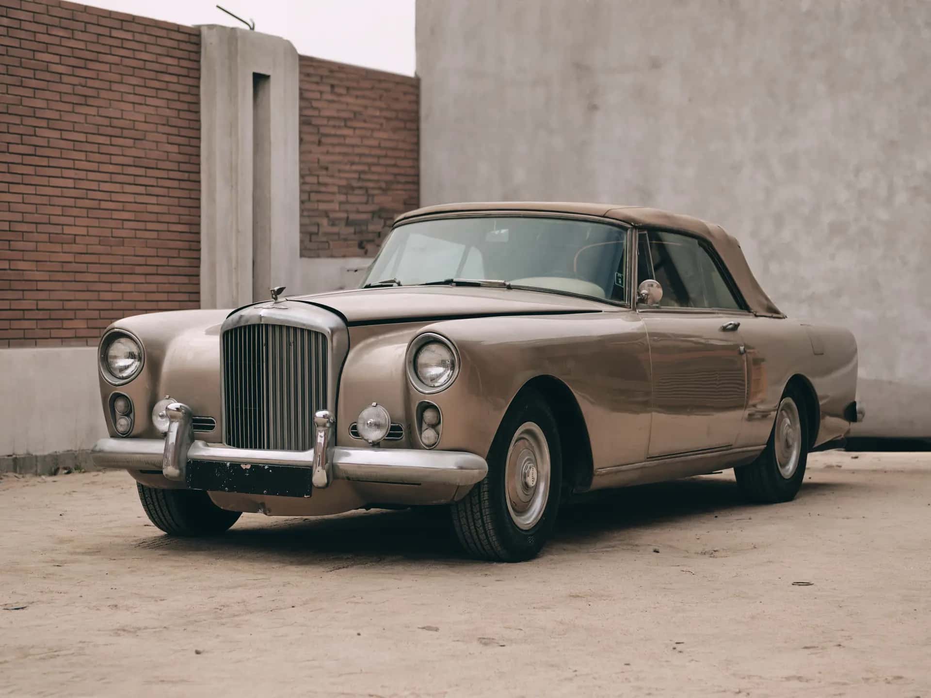 1962 Bentley S2 Continental Drophead Coupé sold for €92,000