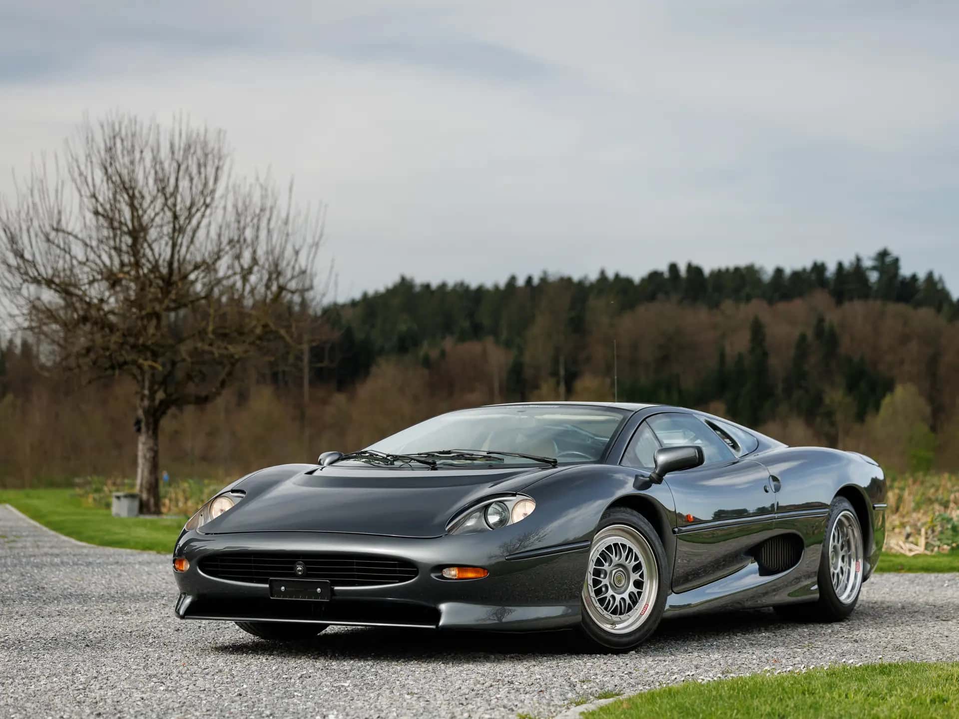 1993 Jaguar XJ220 sold for €0